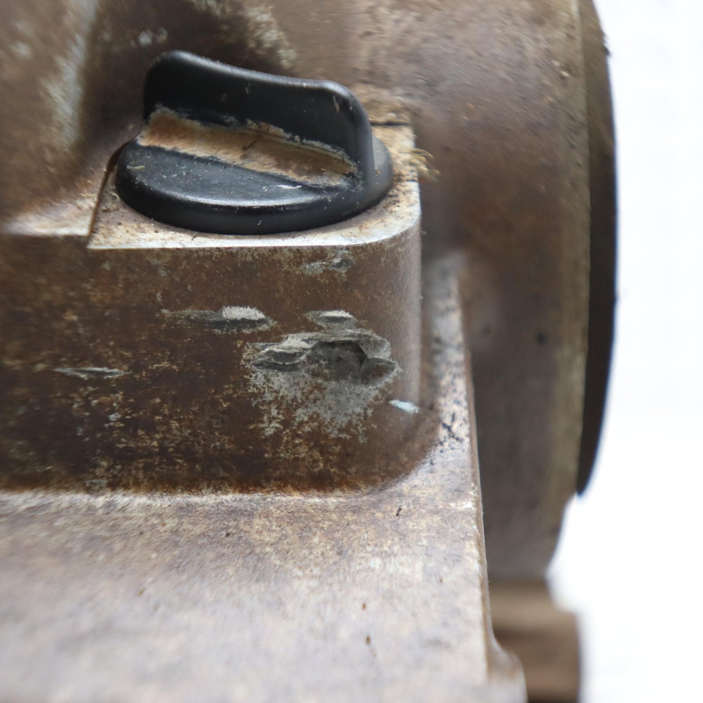 2016 SUZUKI KING QUAD 500 REAR GEARCASE FINAL DRIVE 27410-31G50 DAMAGED