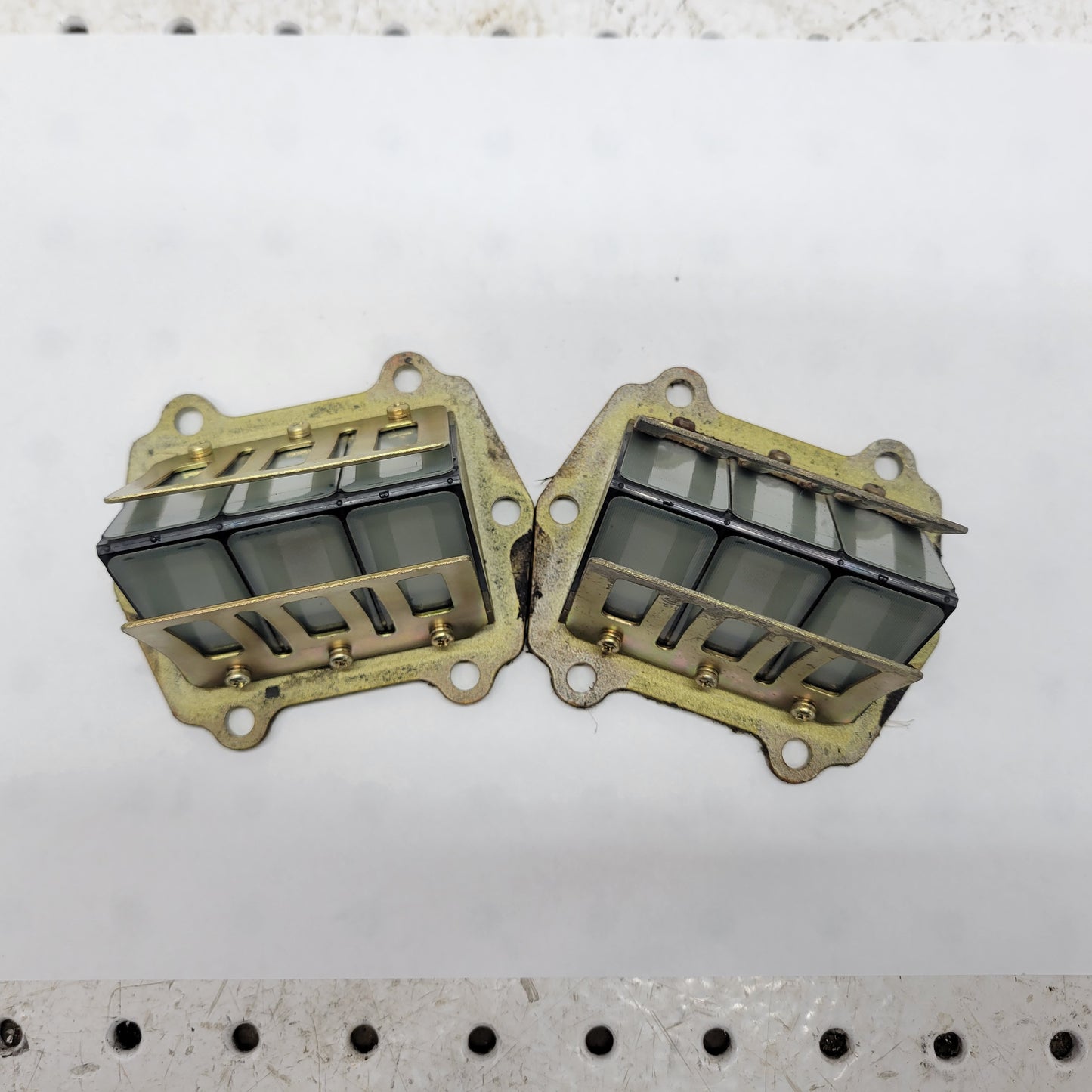 2002 ARCTIC CAT ZR 600 INTAKE REED BLOCK ASSEMBLY 3005-124