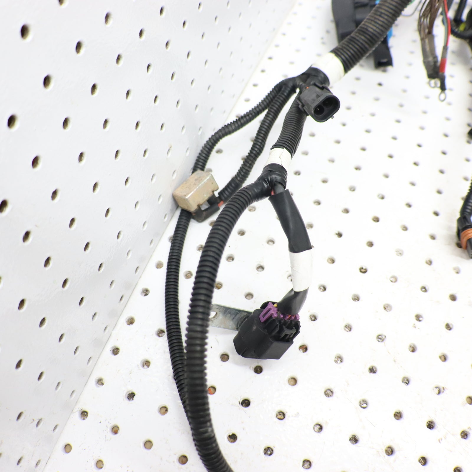 2014 Polaris Sportsman 570 Wire Harness NON EPS 2412398 MINOR DAMAGE