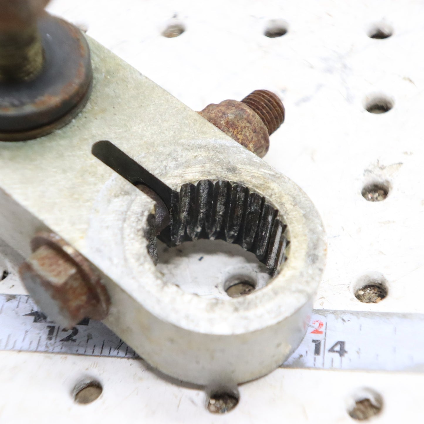 2007 Polaris Iq 600 Rear Arm 1541967; 3514331; 5134046