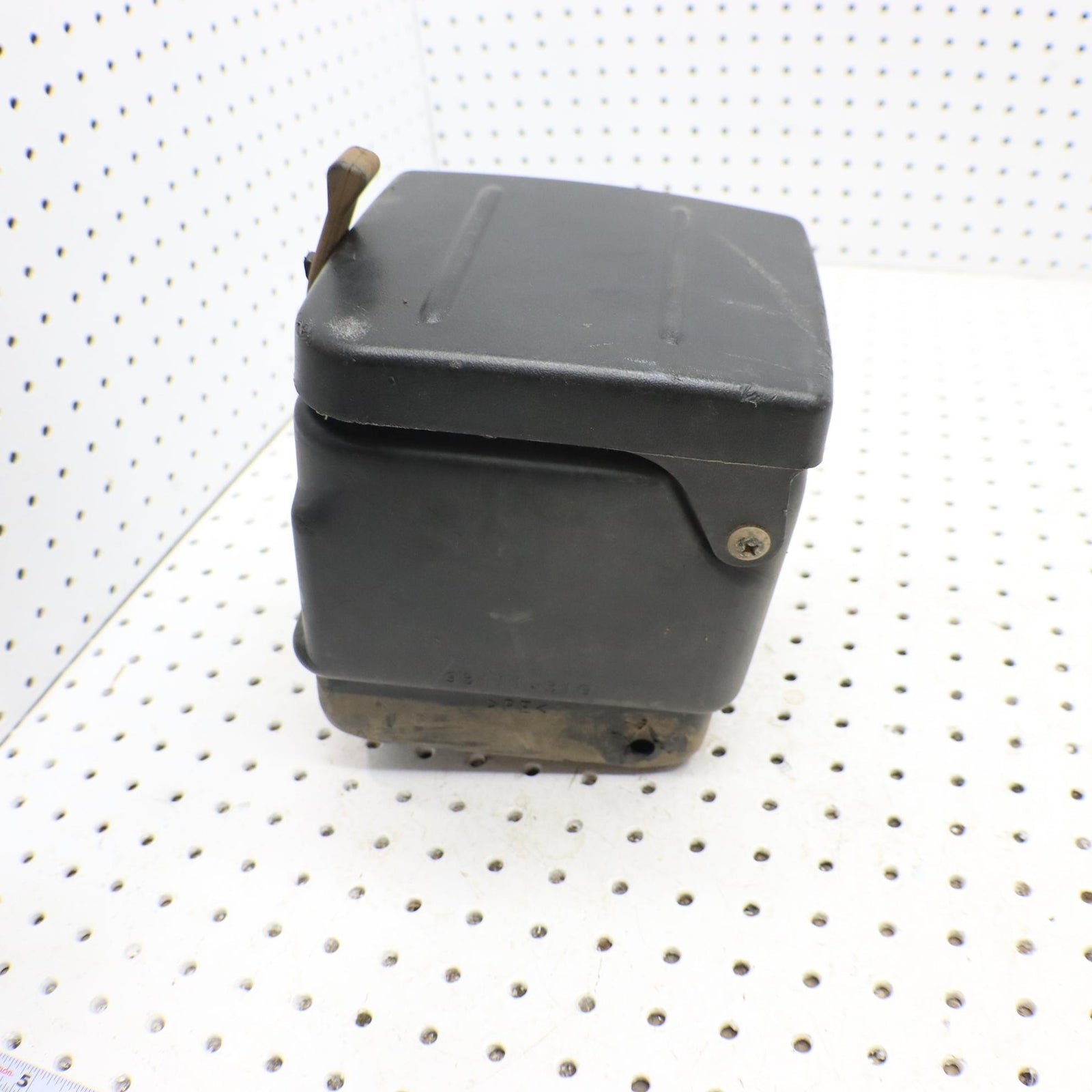 2016 SUZUKI KING QUAD 500 STORAGE BOX REAR 93100-31GA0; 93100-31GA2