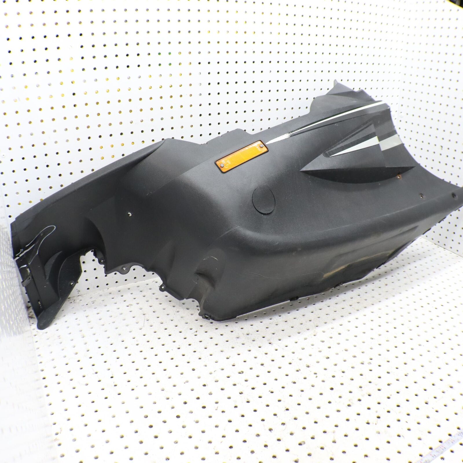 2005 ARCTIC CAT SABERCAT 600 LEFT SIDE LOWER BELLY PAN  2606-647 (SMALL CRACK)
