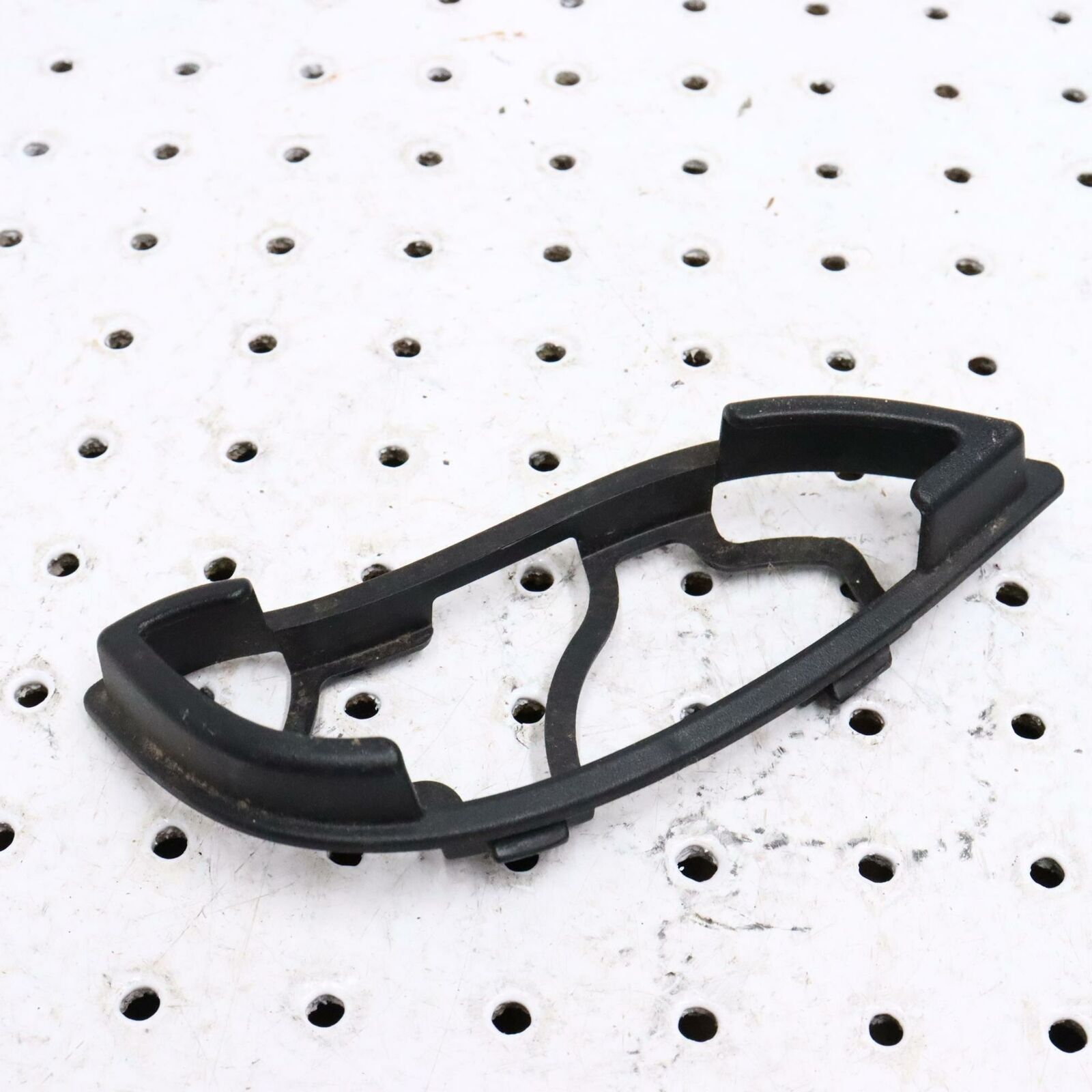 2006 POLARIS RMK 700 AIR INTAKE BEZEL SCREEN 5435777