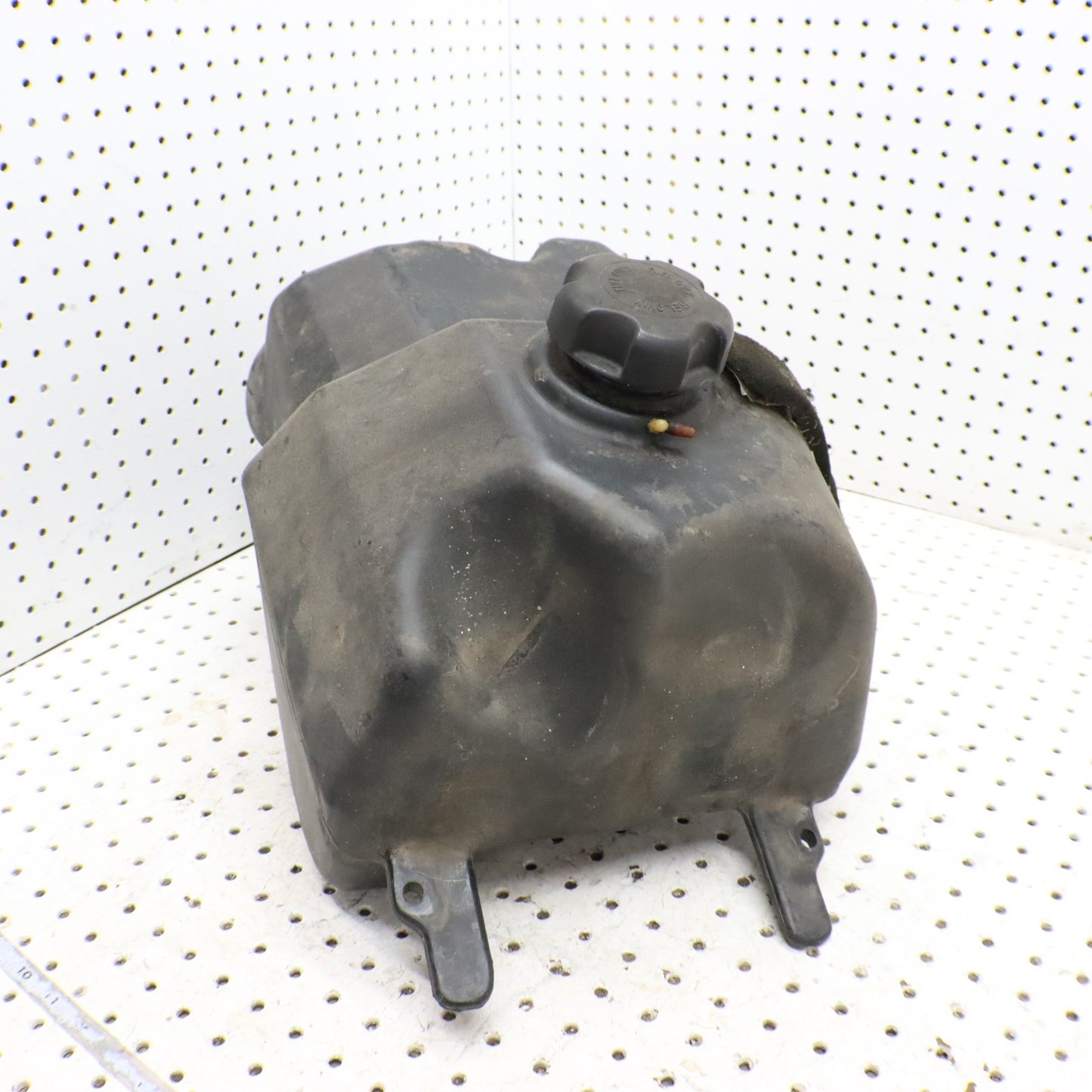 2003 Polaris Sportsman 600 Fuel Tank Gas Tank 2520203 2520363