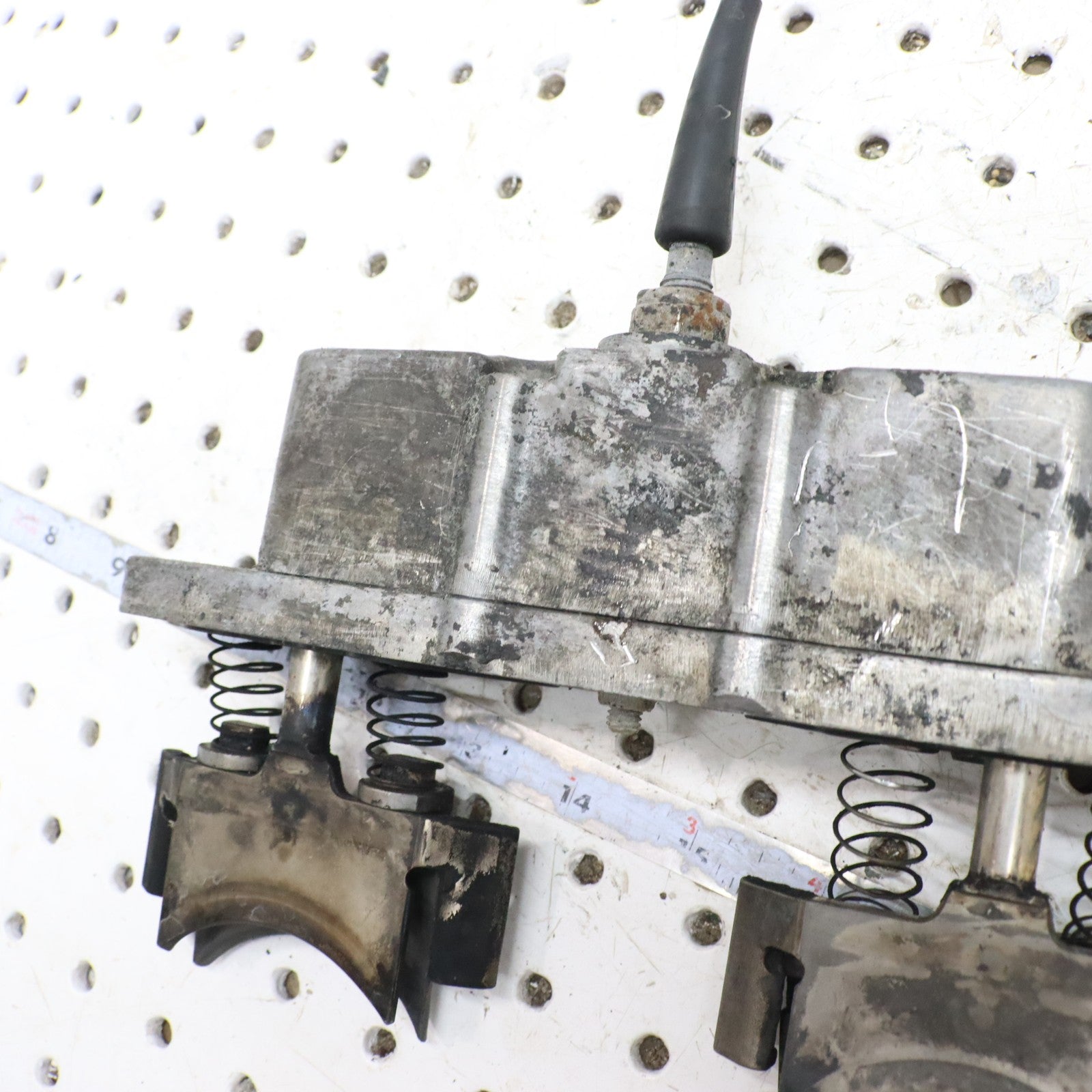 2017 Polaris Pro Rmk 800 Exhaust Valve Assembly 2205698