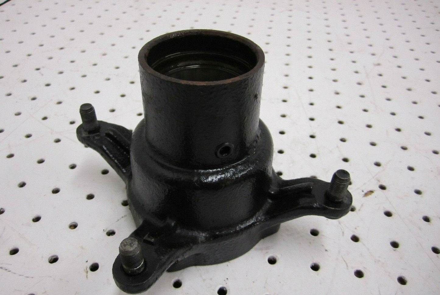 POLARIS SPORTSMAN XPLORER MAGNUM 400 4X4 FRONT WHEEL HUB 1520182 2202595