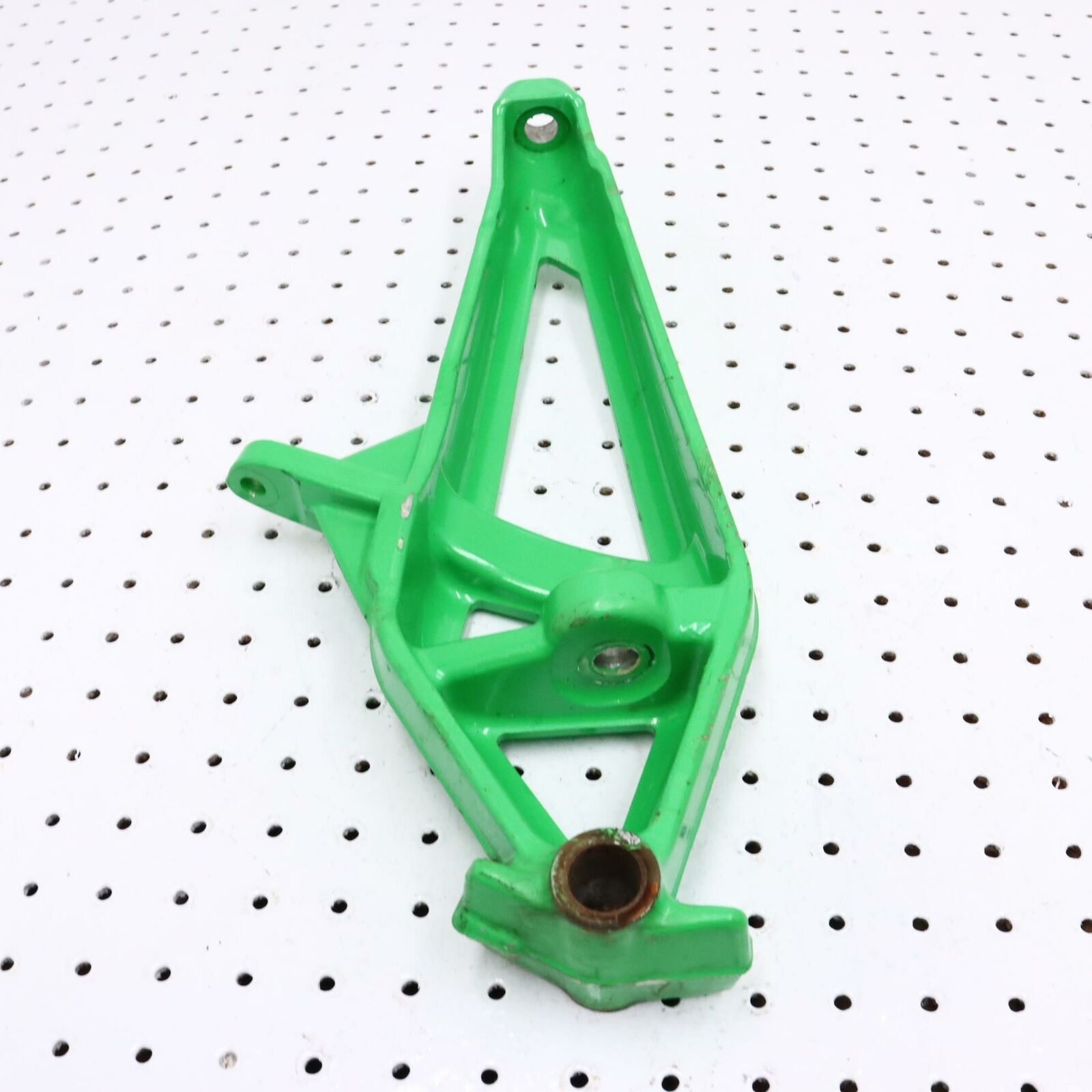 2012 ARCTIC CAT PROCLIMB M800 LEFT FRONT STEERING ARM SPINDLE KNUCKLE 2703-829