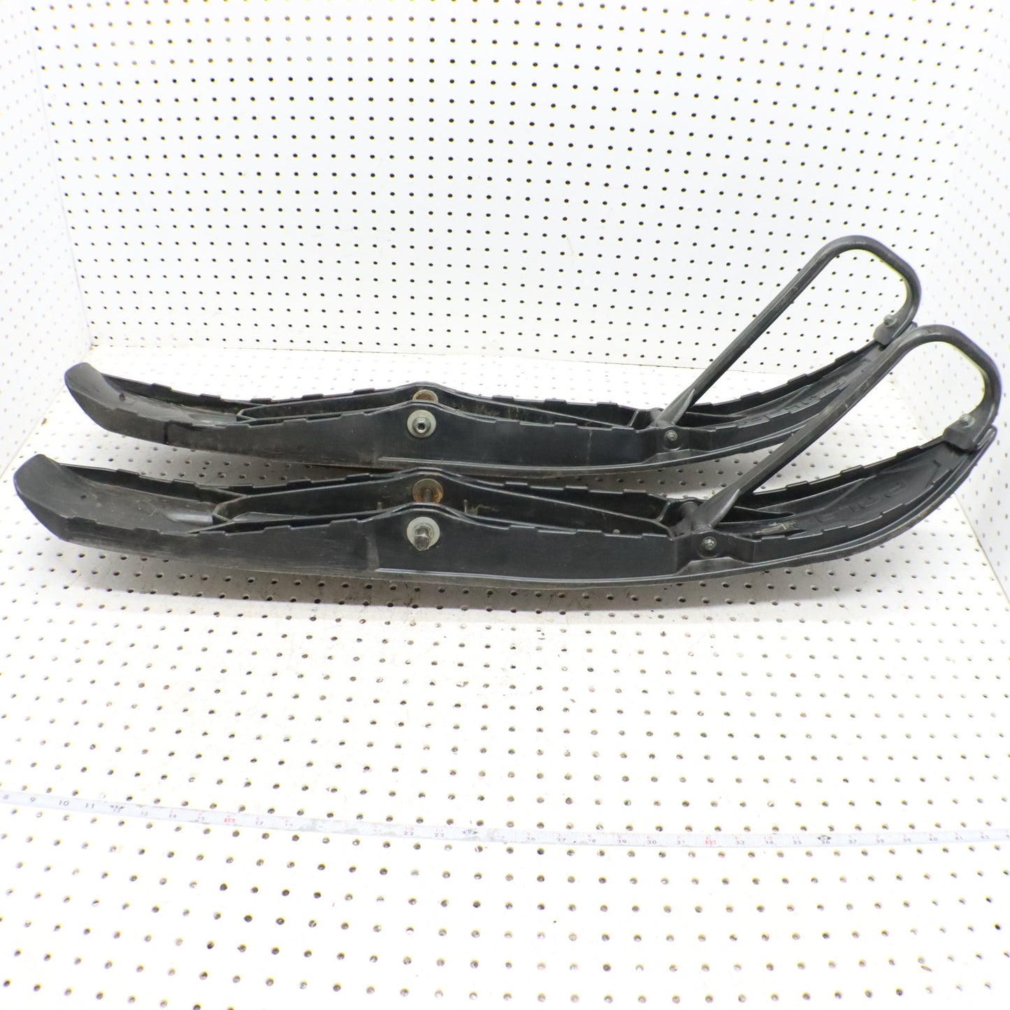 2016 Polaris Rush 800 Skis 1823916-070; 1825027-070 