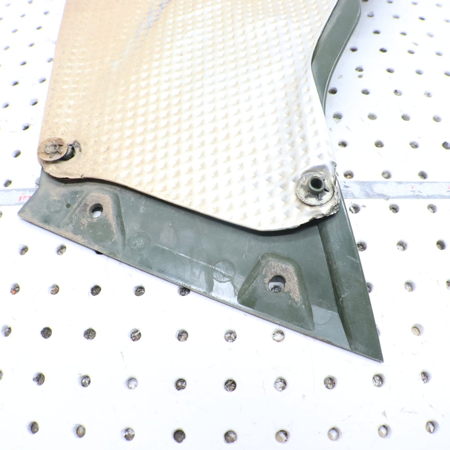 2017 Polaris Sportsman 570 Side Panel Cover Right GREEN 2636441-498