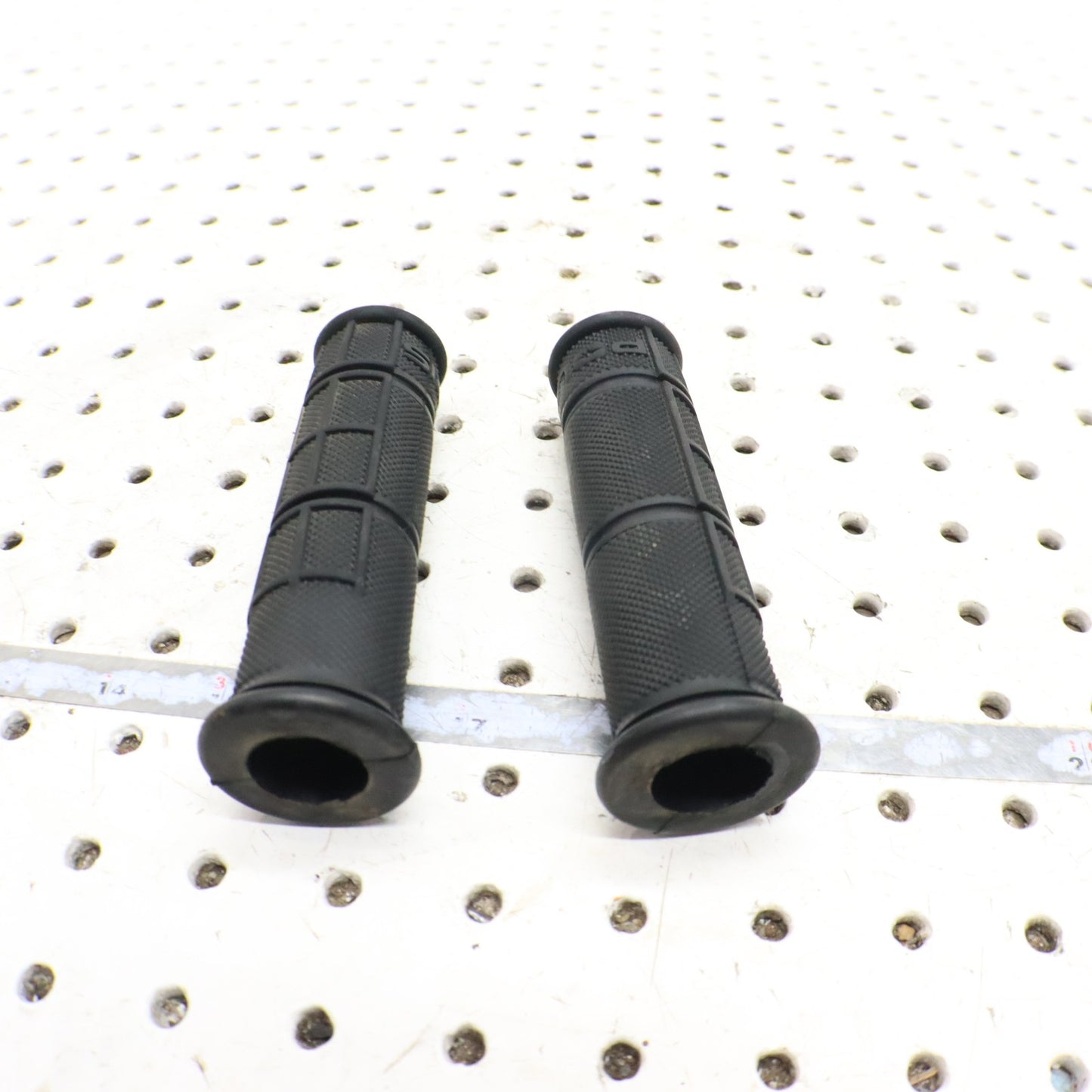 2012 Polaris Sportsman 500 Handlebar Grips 5413578-070