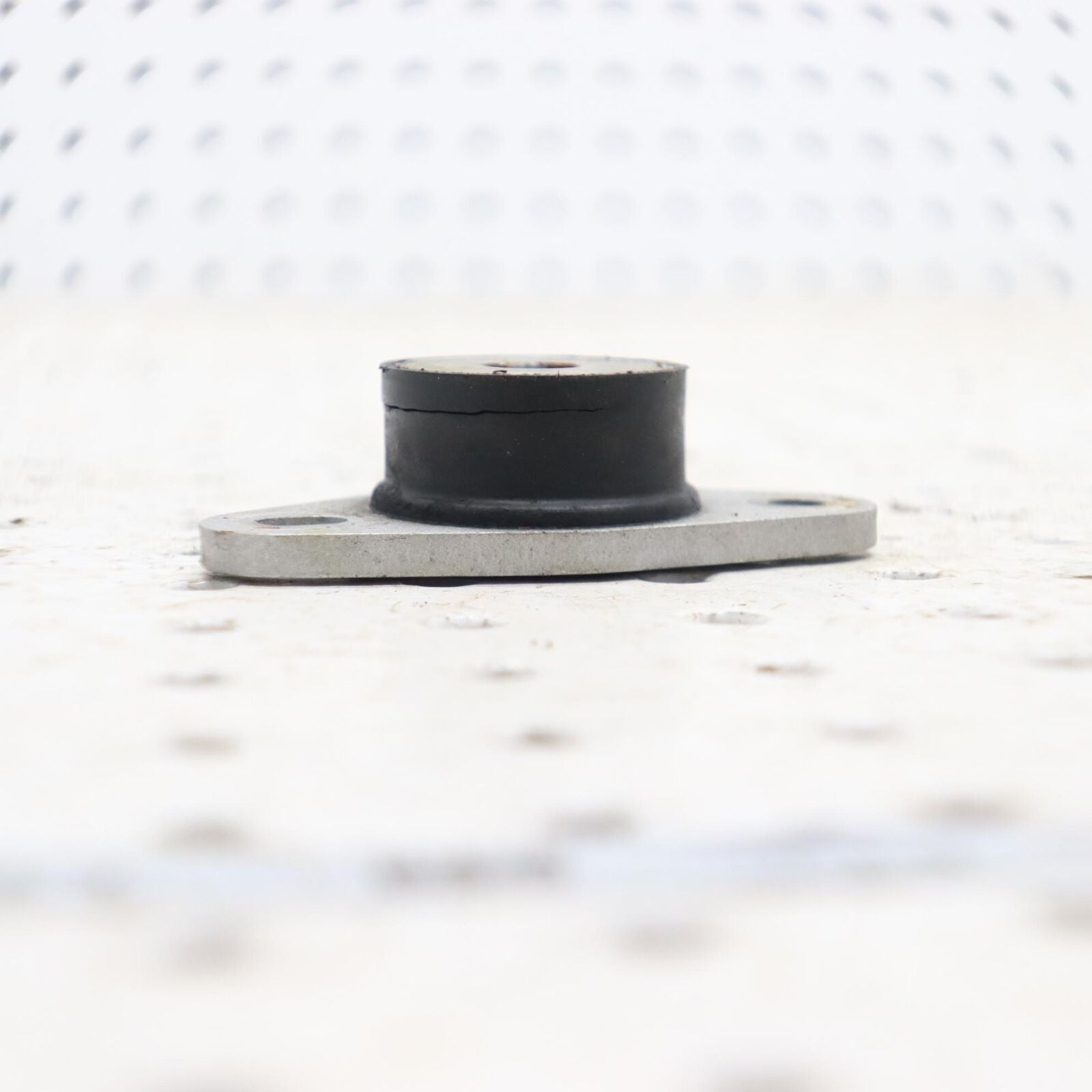 2015 POLARIS SWITCHBACK 800 MOTOR ENGINE MOUNT 3022713; 3023293