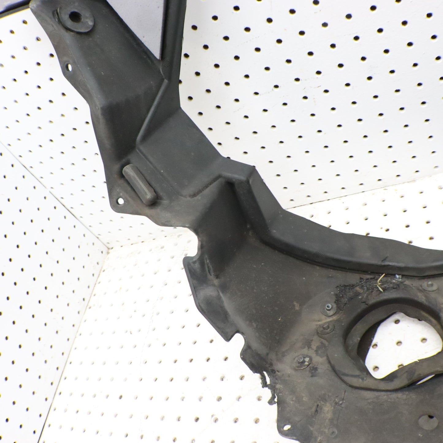 2016 Polaris Rush 800 Fender Bellypan Right 2635838