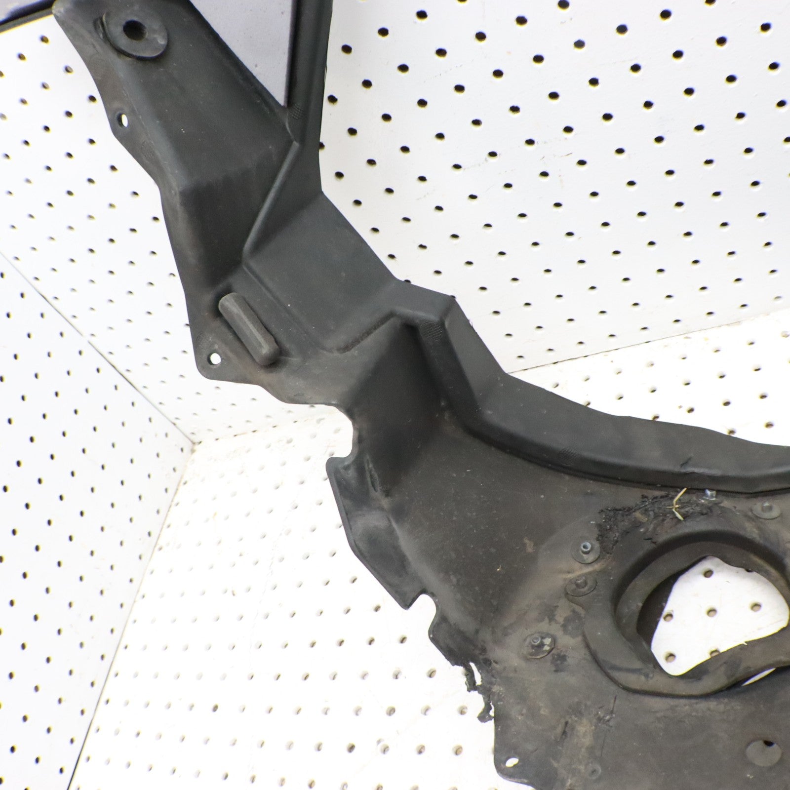 2016 Polaris Rush 800 Fender Bellypan Right 2635838