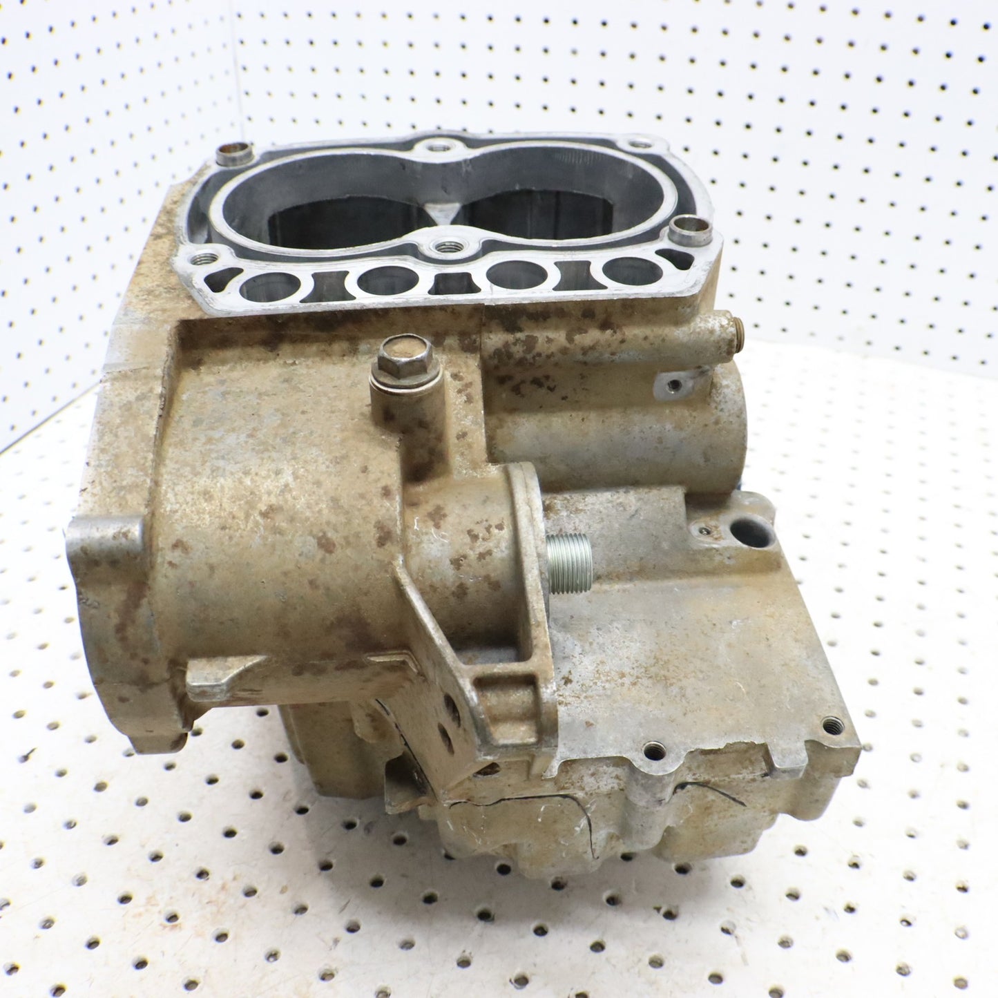 2009 Polaris Rzr 800 Crankcase Engine Case 2203301