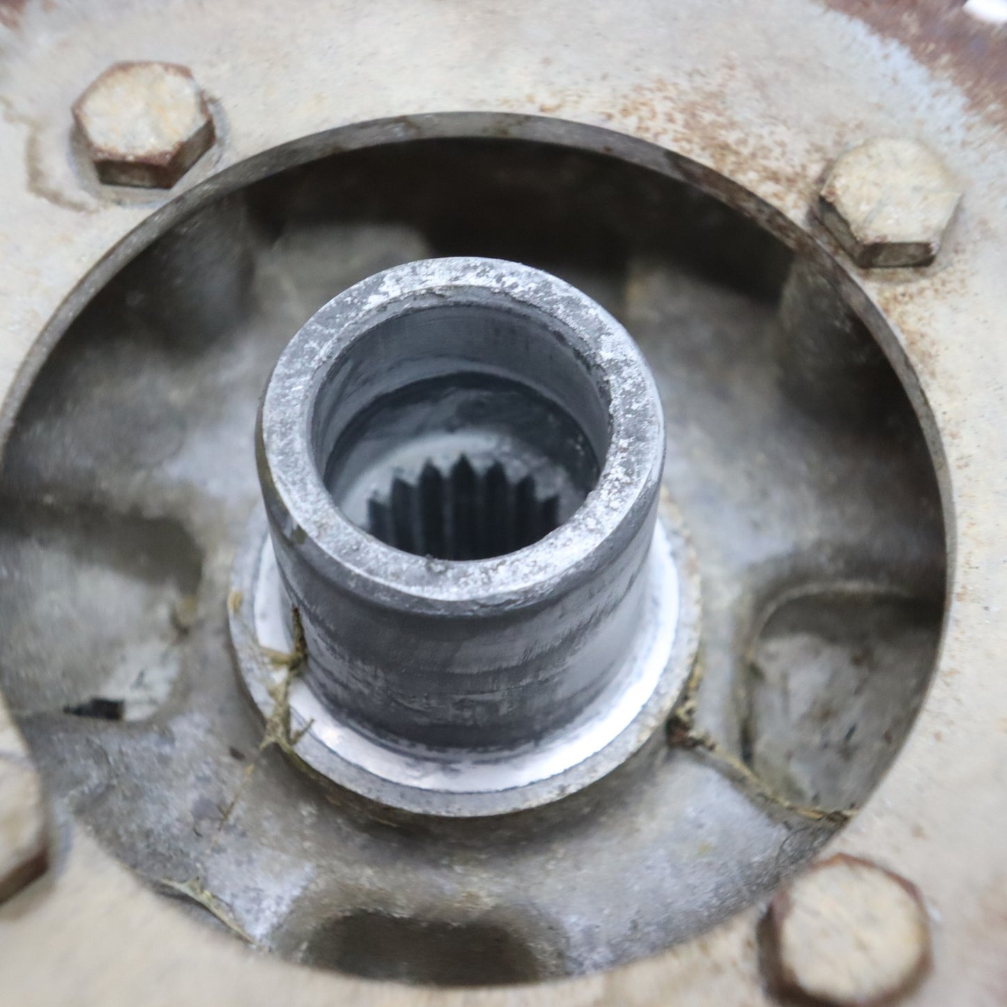 2003 Polaris Sportsman 600 FRONT Wheel Hub 5133360