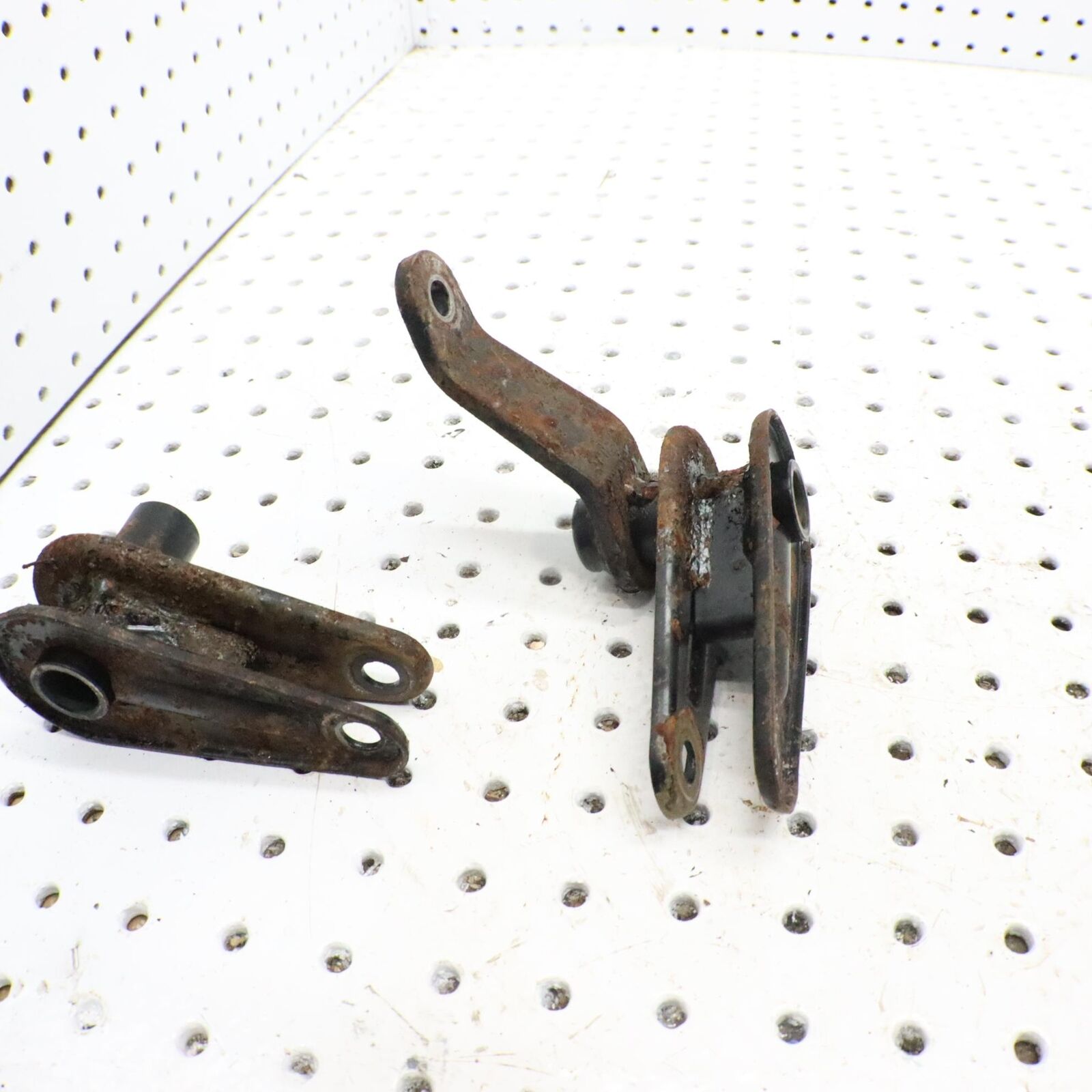 2002 ARCTIC CAT ZR 500  ARM STEERING PIVOT 0705-210  ; 0705-258
