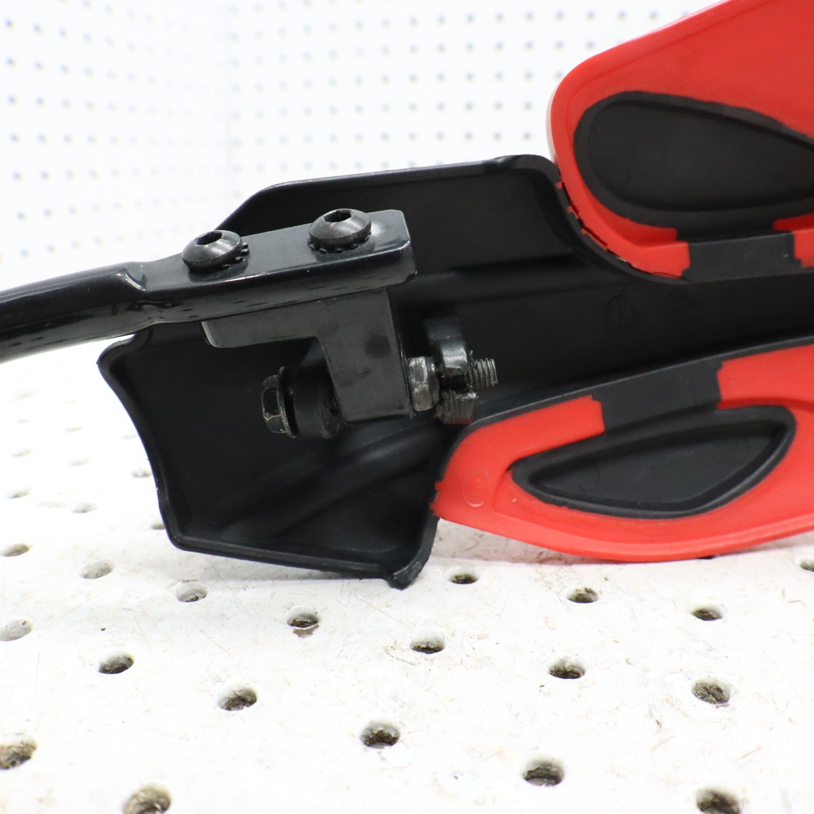 2016 Polaris Rush 800 Hand Guards 2876845 red