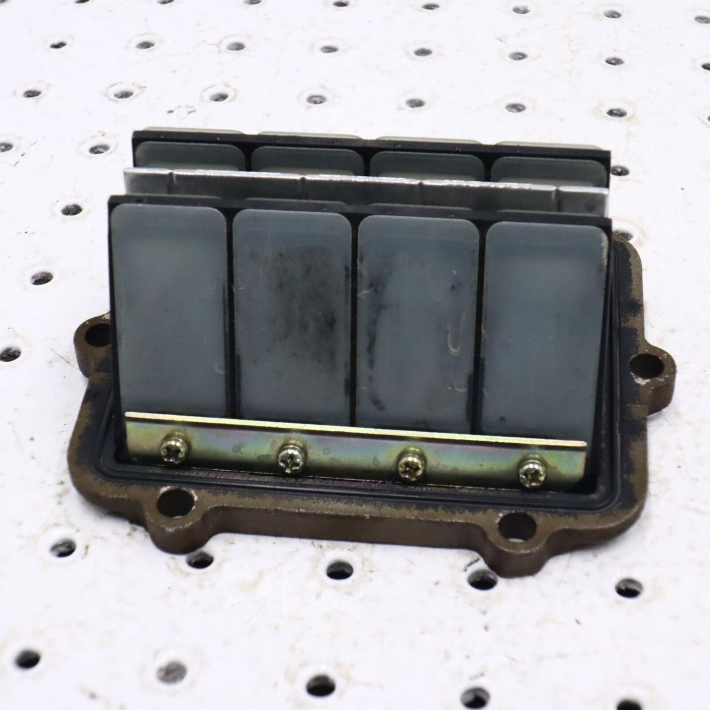 2006 POLARIS FUSION 700 INTAKE REED BLOCK ASSEMBLY 1202698 