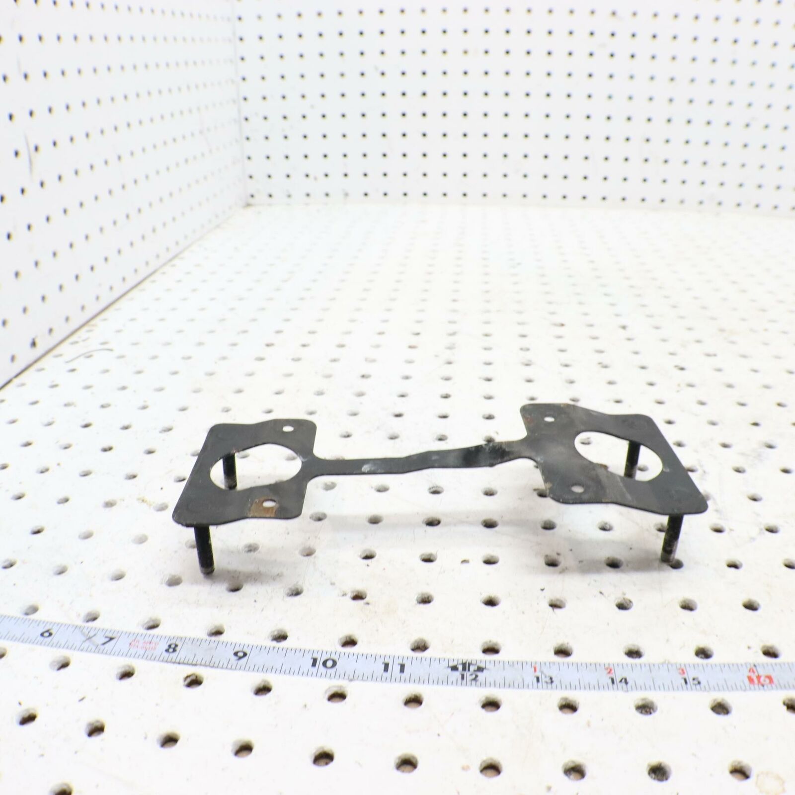 2006 POLARIS SWITCHBACK ECU CDI ECM COMPUTER BRACKET MOUNT 1014702-067