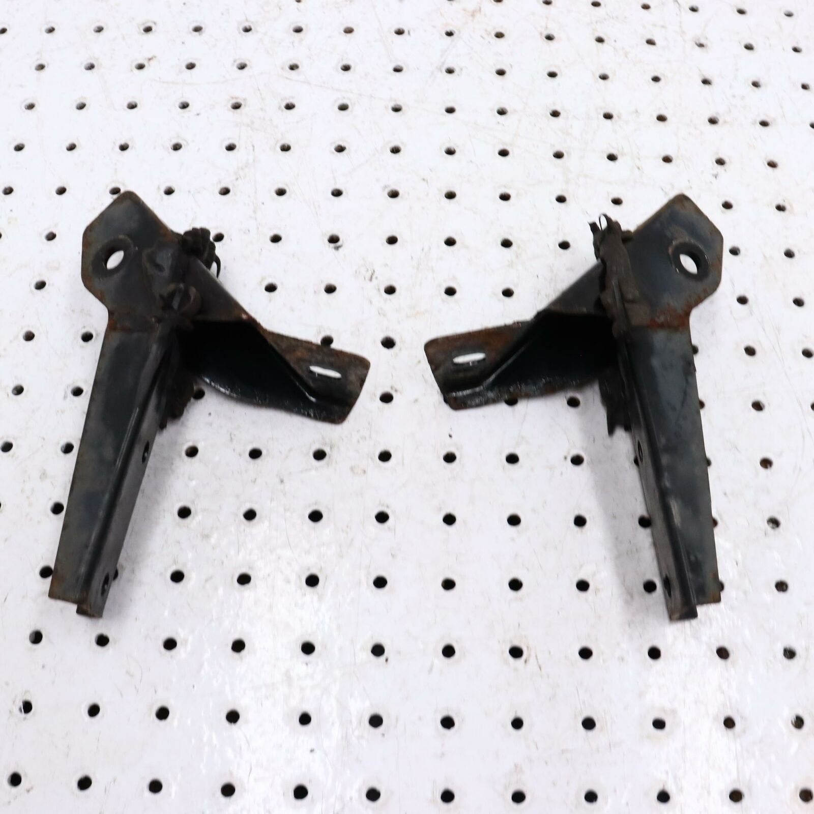 2006 POLARIS CLASSIC 700 FRONT SHOCK TOWERS MOUNTS 1014796-067 1014795-067