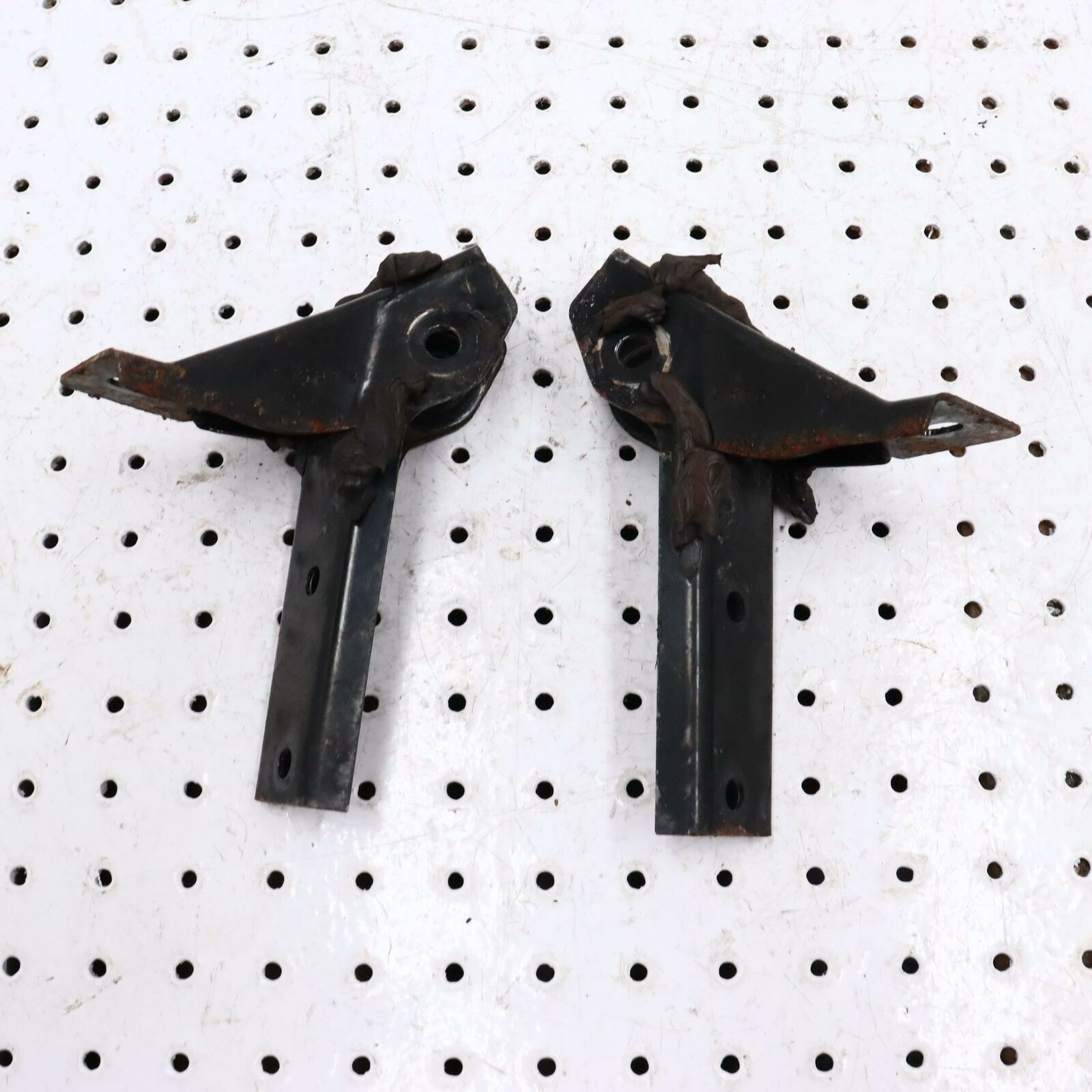 2006 POLARIS CLASSIC 700 FRONT SHOCK TOWERS MOUNTS 1014796-067 1014795-067
