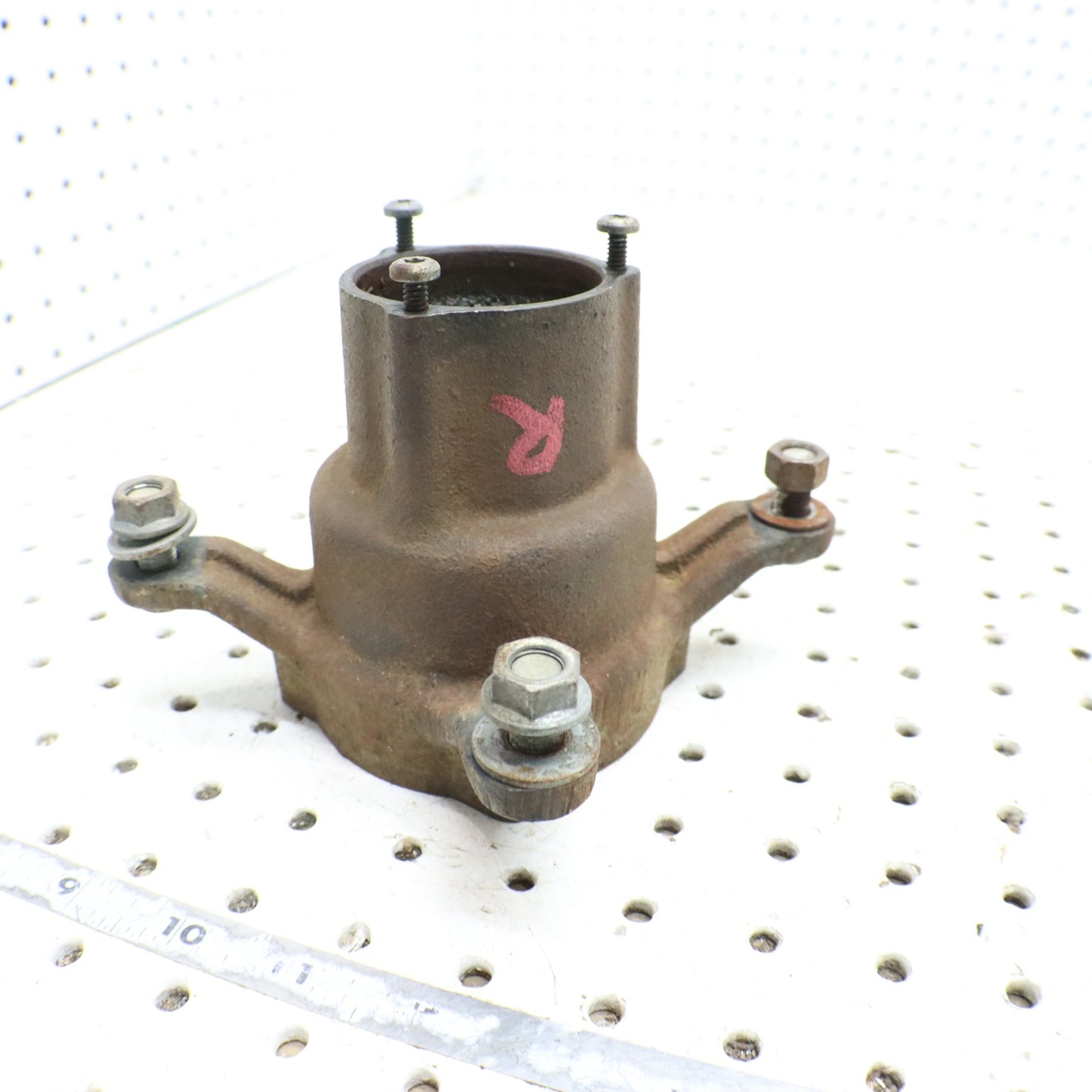 1995 Polaris Xplorer 400 Wheel Hub FRONT 1520243; 2202595  