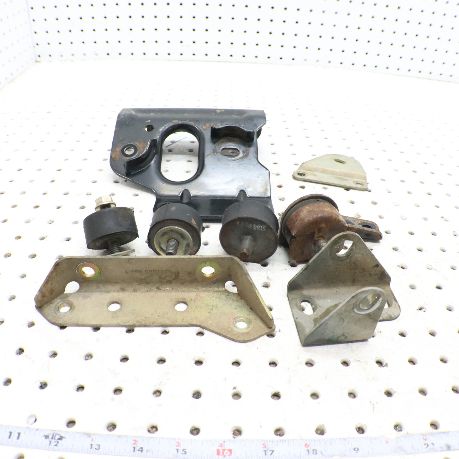 2008 Polaris Sportsman 800 Engine Motor Mounts 5244771-067 1013134-067 5247368 