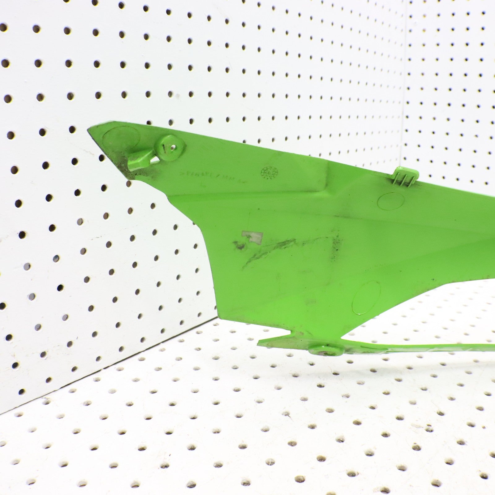 2016 Arctic Cat M8000 Hood LEFT 4718-663 ; 3718-657