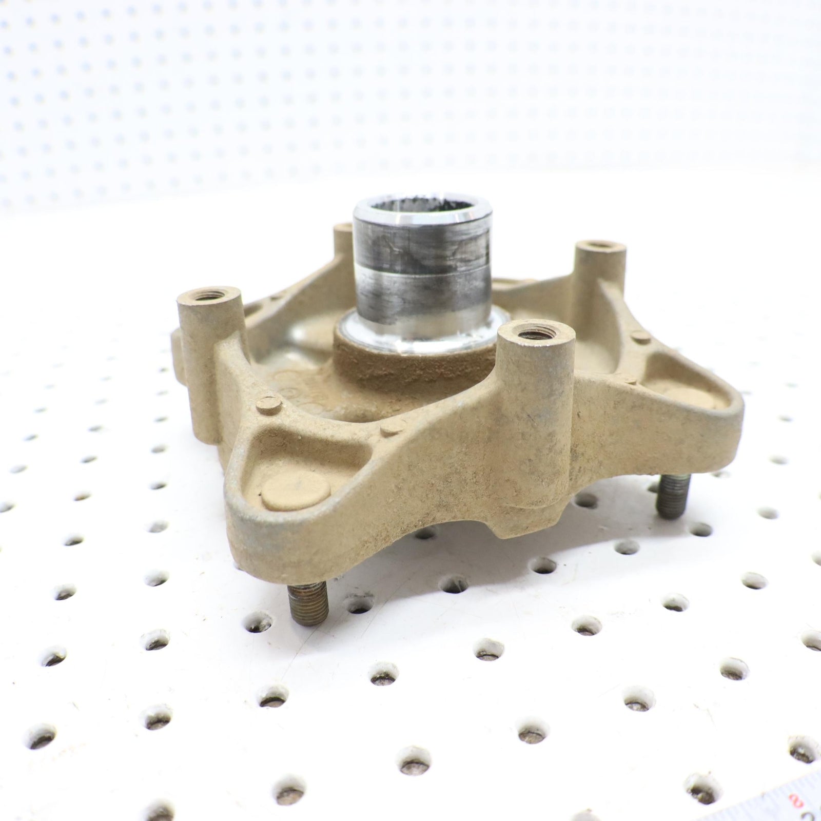 2016 POLARIS SPORTSMAN 570 WHEEL HUB REAR 5135113 5143629