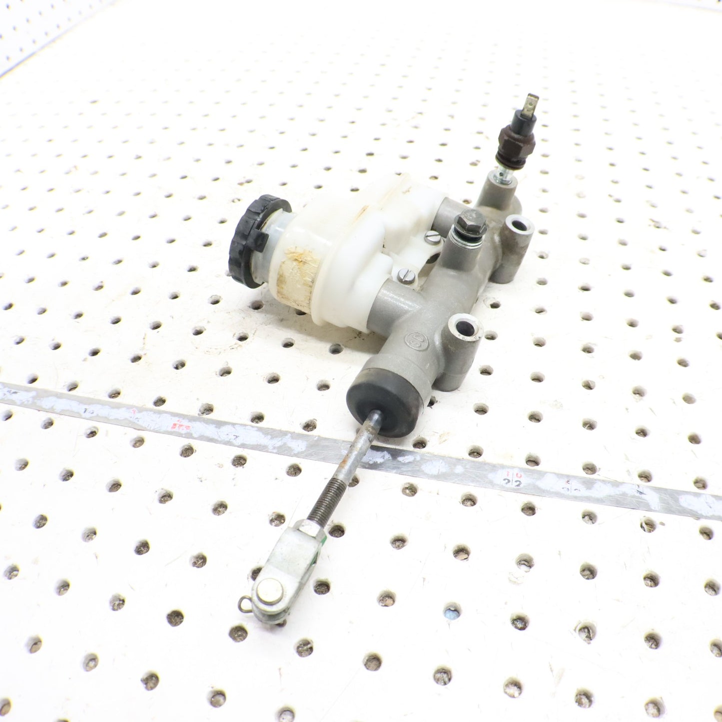 2013 Polaris Ranger 800 Brake Master Cylinder 1911515 1912463