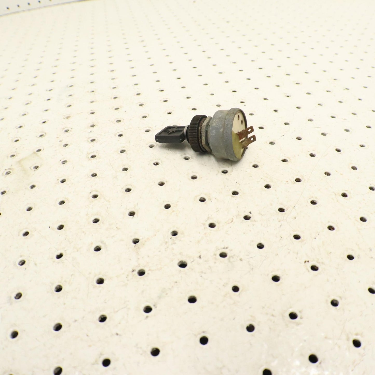 1995 Polaris Xcr 600 Ignition Key Switch 2200357;  2410009 