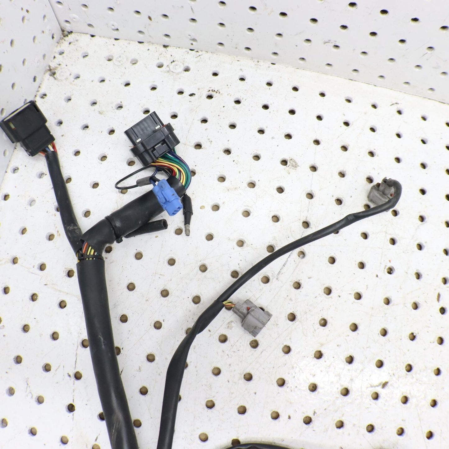 2005 ARCTIC CAT SABERCAT 600 MAIN ENGINE WIRING HARNESS MOTOR WIRE LOOM 1686-018