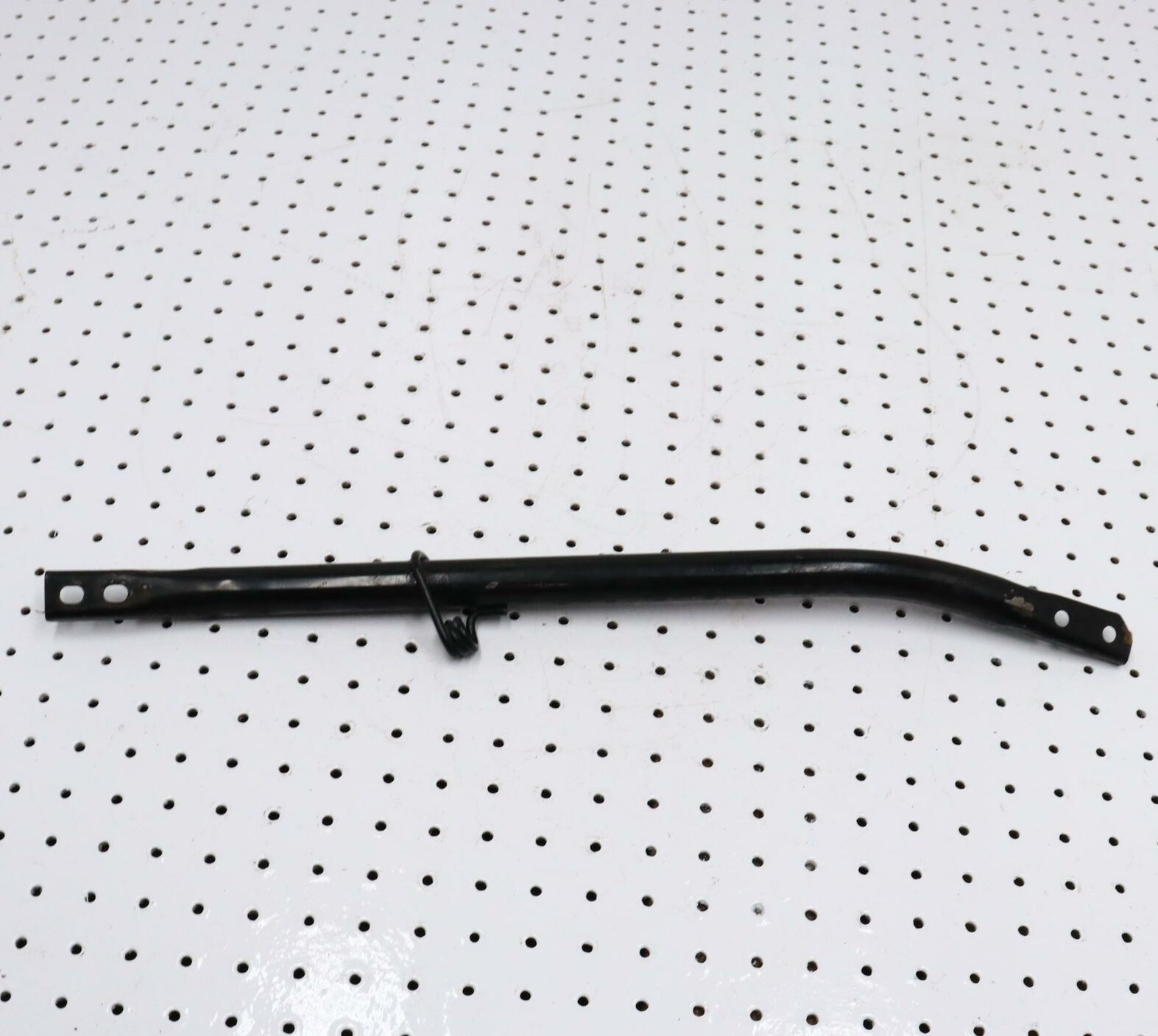 2007 POLARIS IQ 600 RH BULKHEAD FRAME SUPPORT BRACE BRACKET 1015381-067