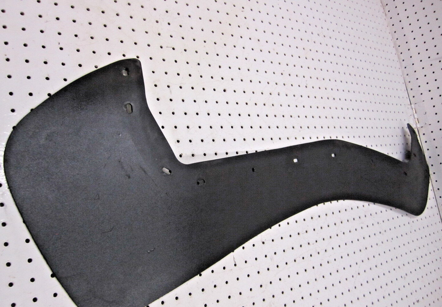 1994 POLARIS SPORTSMAN 400 4X4 MUD GUARD RIGHT REAR 5850110