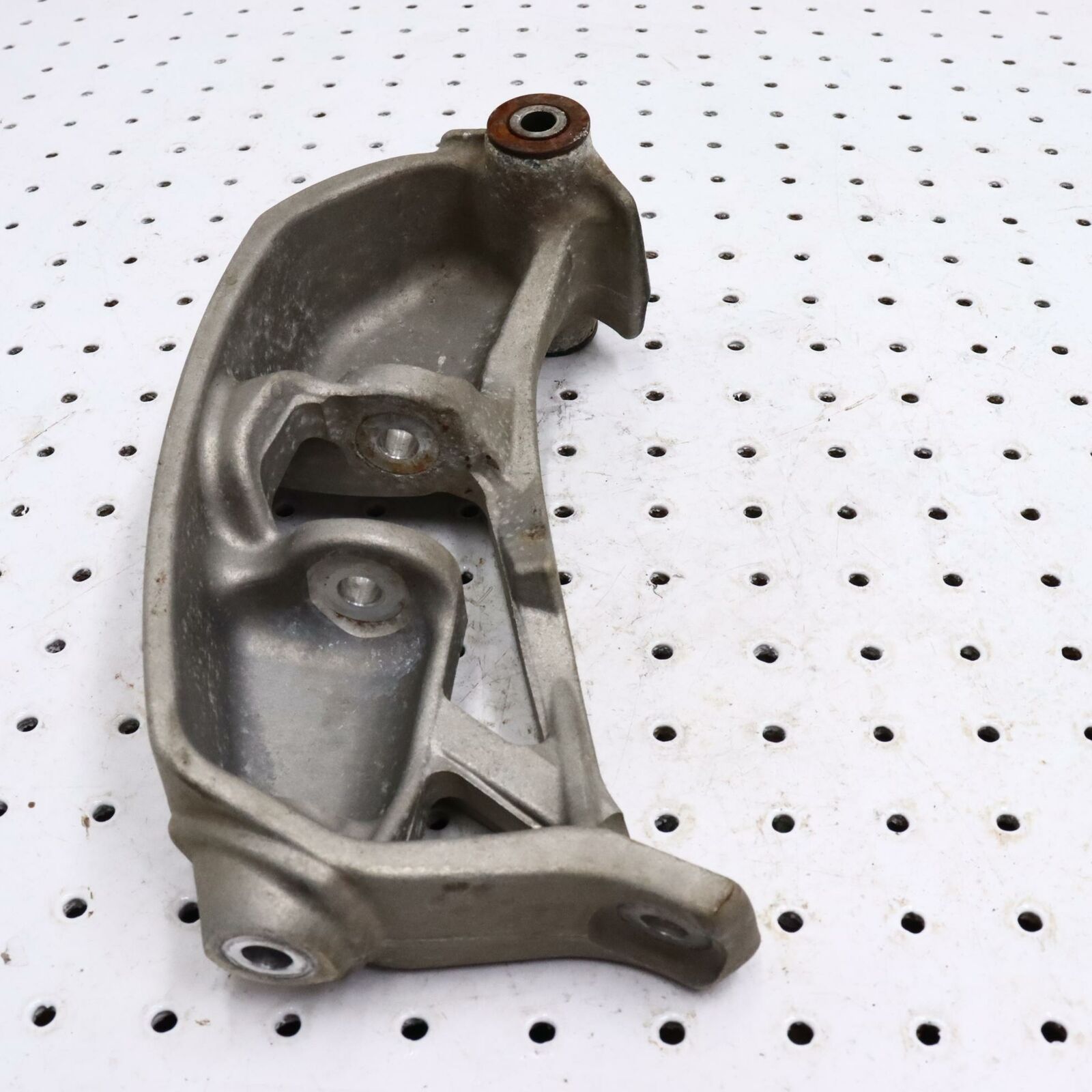 2007 POLARIS IQ 600 LEFT FRONT STEERING ARM SPINDLE KNUCKLE 1822795