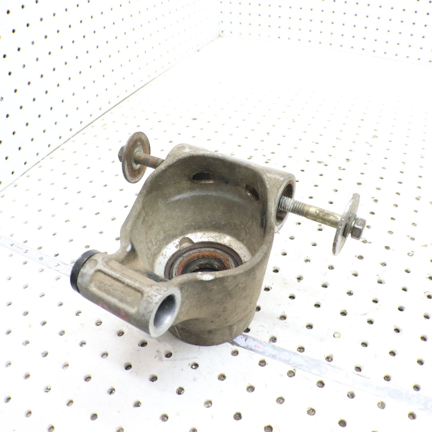 2004 Polaris Sportsman 500 Bearing Carrier Knuckle Rear RIGHT 5133664 5134206