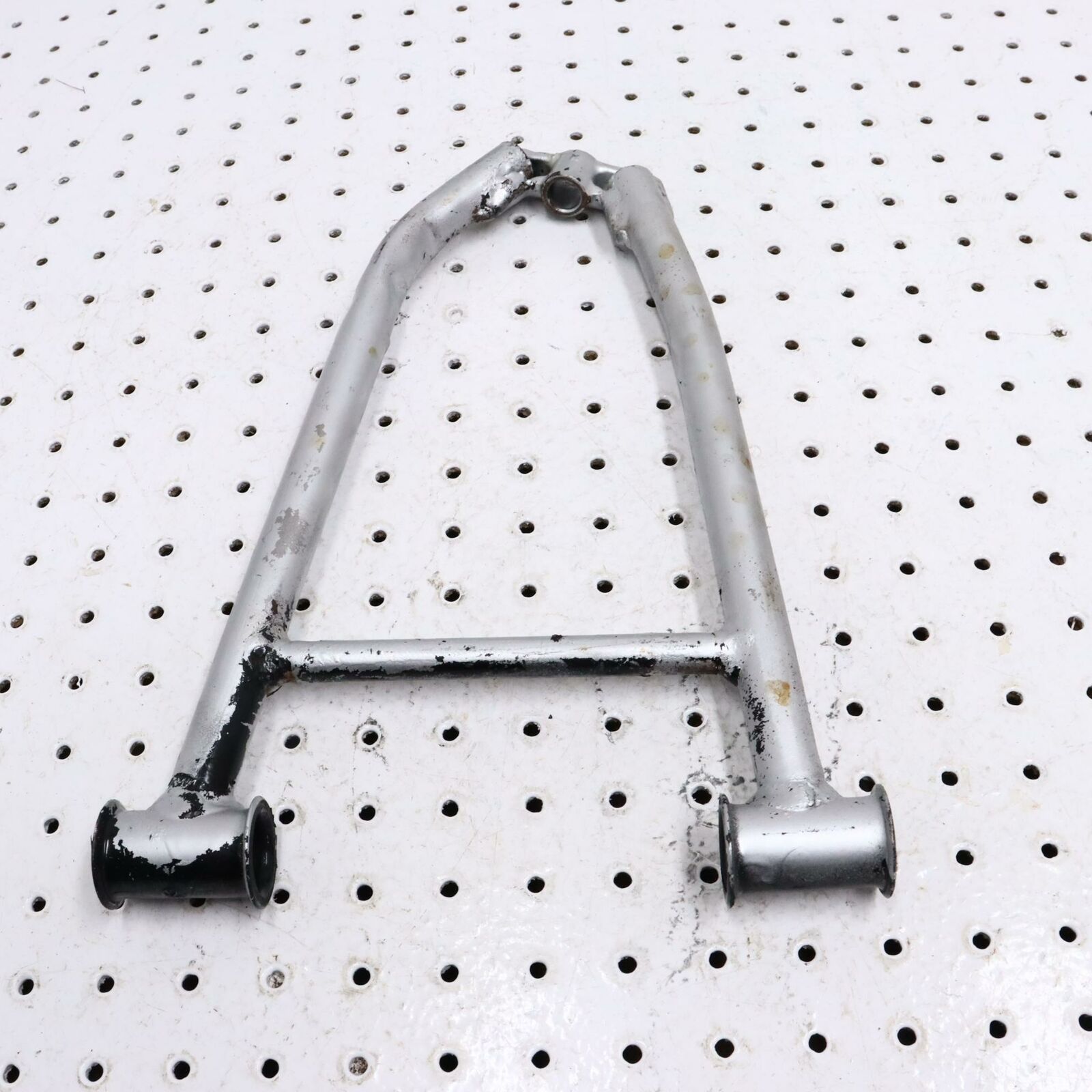 2007 POLARIS IQ 600 FRONT UPPER LEFT CONTROL A ARM 2203019-067