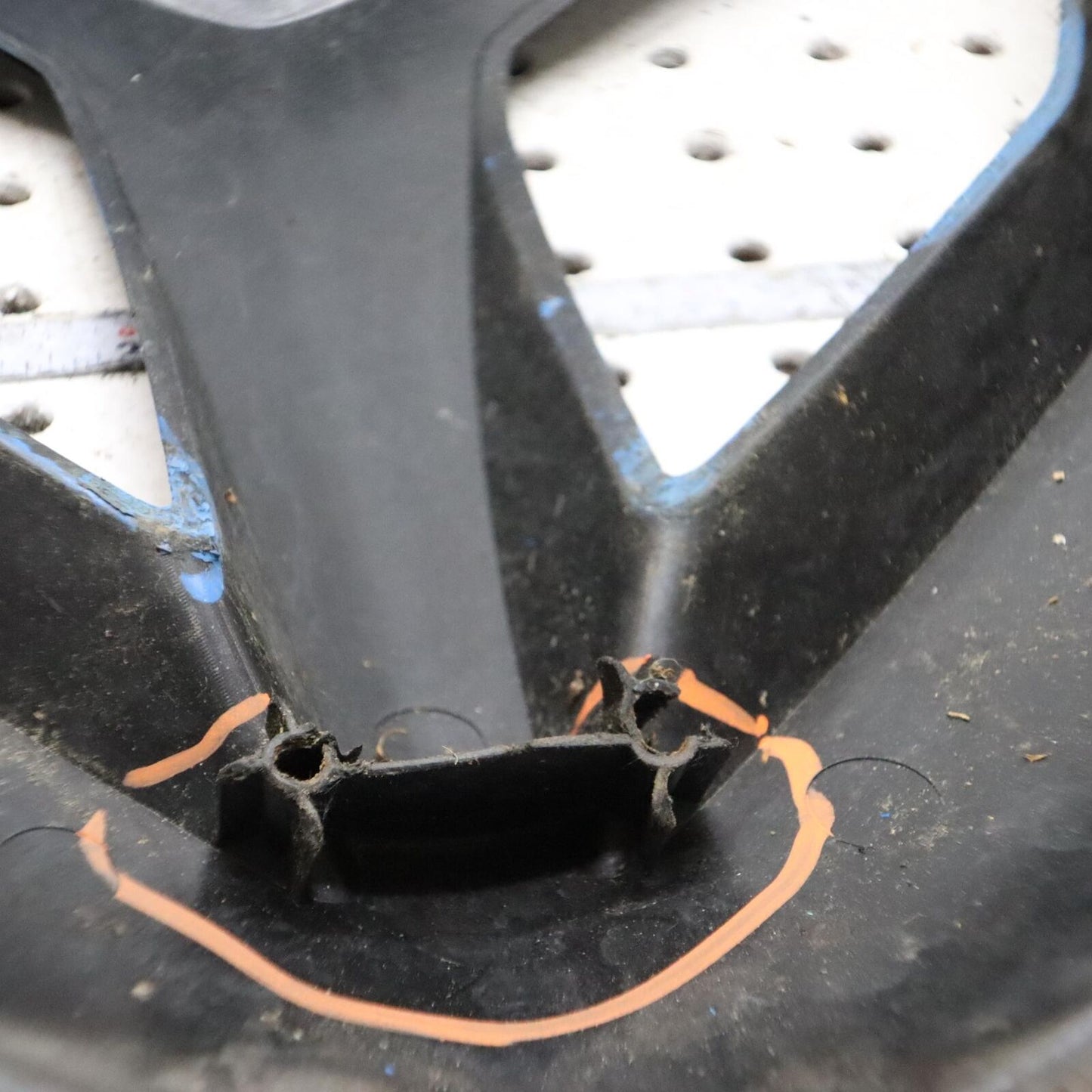 2006 POLARIS FUSION 600 HOOD SHROUD PANEL 2633241-177