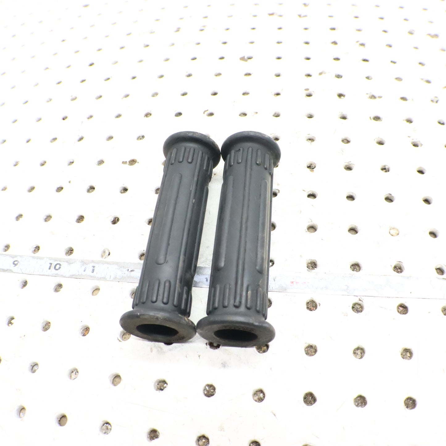 2004 Polaris Sportsman 500 Handlebar Grips 5433834-070