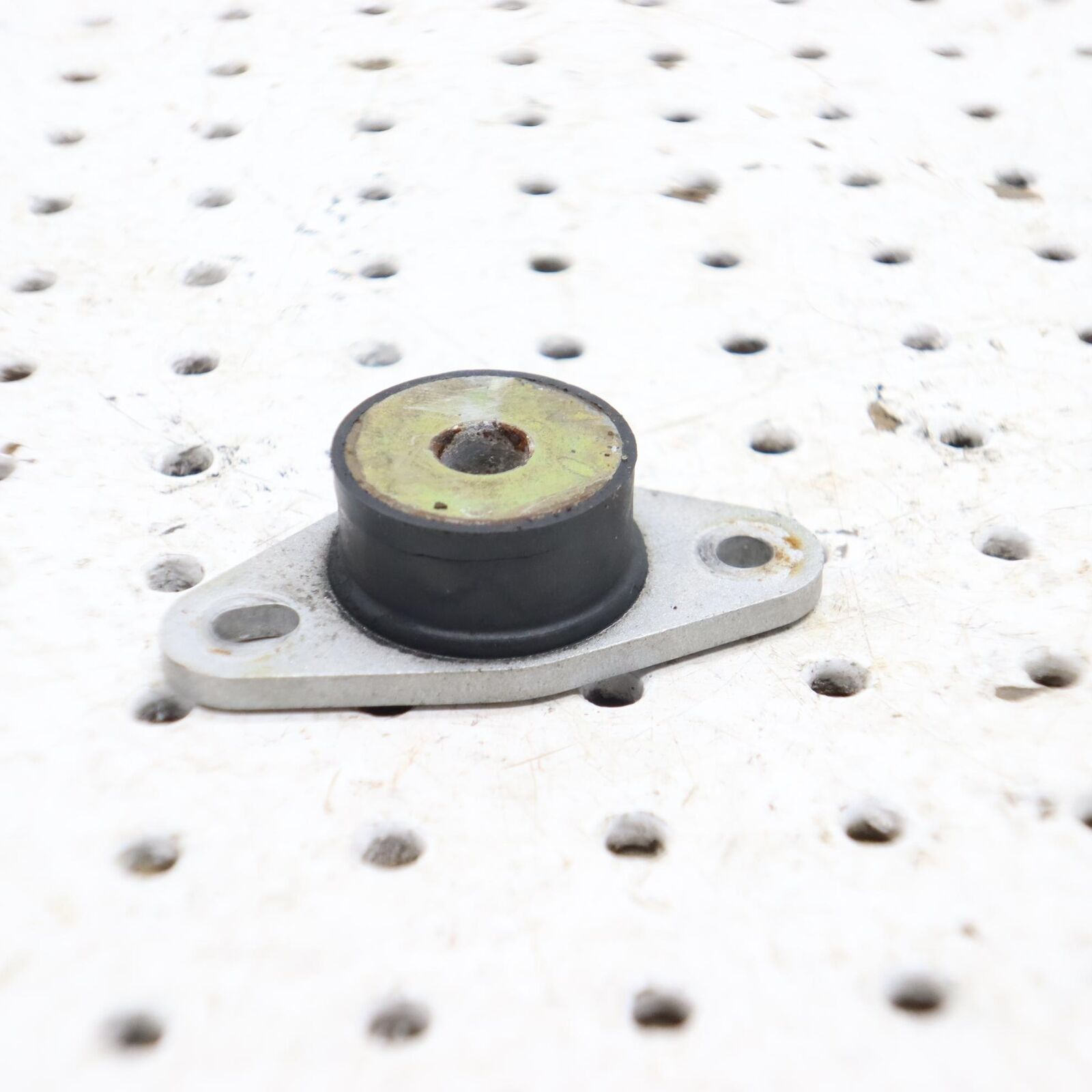 2015 POLARIS SWITCHBACK 800 MOTOR ENGINE MOUNT 3022713; 3023293