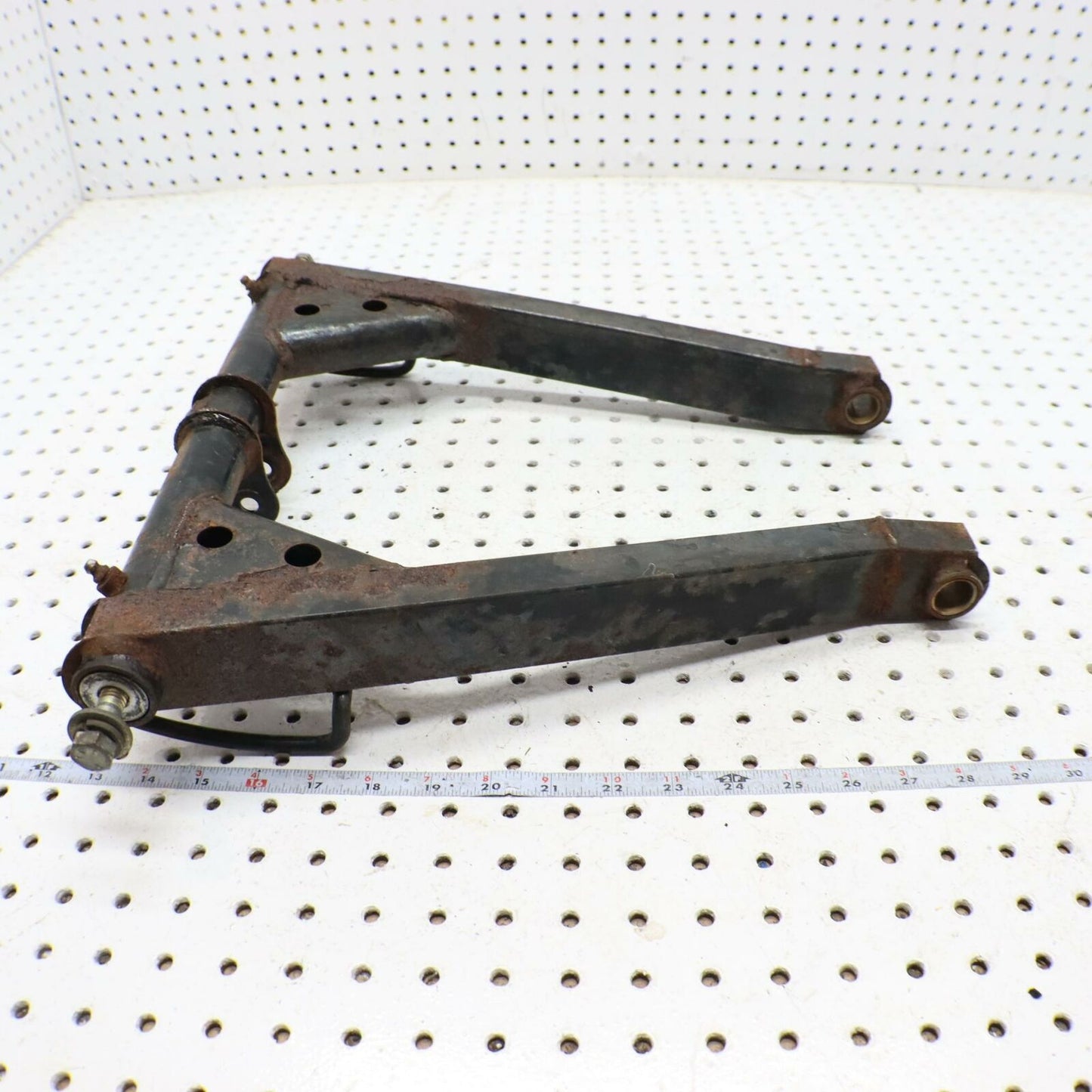 2007 POLARIS IQ 600 REAR SUSPENSION FRONT TORQUE ARM 1541948-067 1542579-067