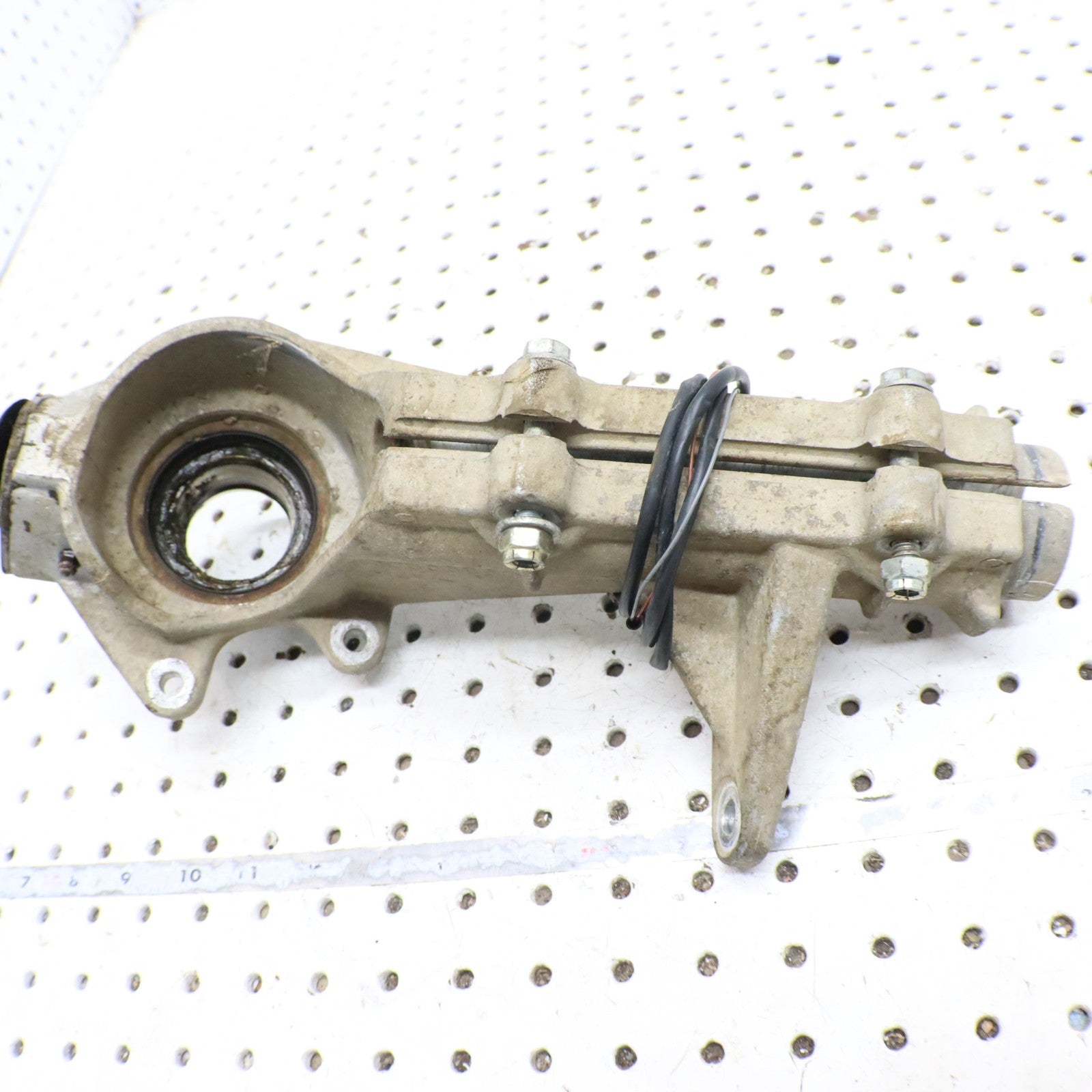 1995 Polaris Xplorer 400 Front Hub Strut RIGHT 2200599