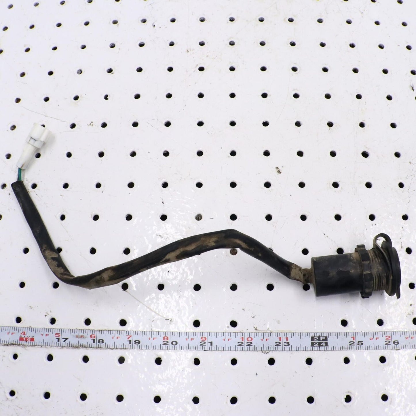 2013 YAMAHA GRIZZLY 700 ACCESSORY SOCKET PLUG OUTLET 1HP-H254B-10-00 