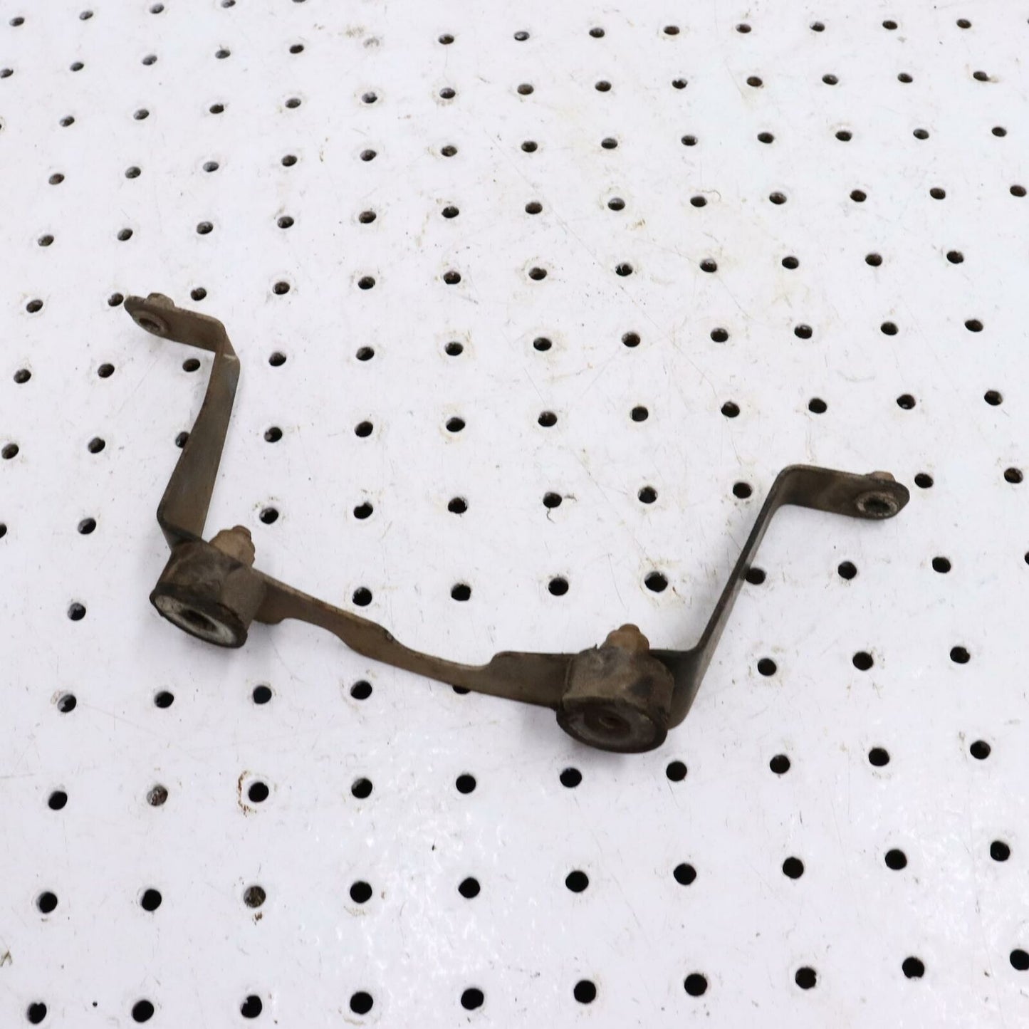2000 POLARIS MAGNUM 325 OIL COOLER LOWER BRACKET 5244069-067