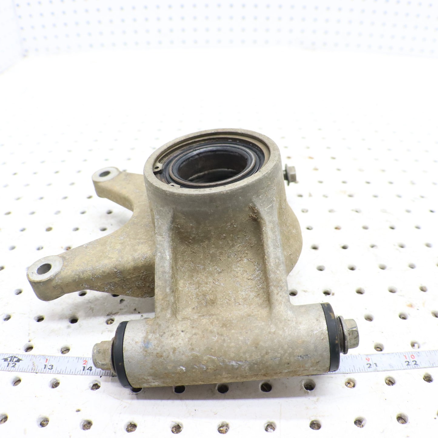 2009 Polaris Sportsman Xp 850 Bearing Carrier Knuckle Rear 5136106