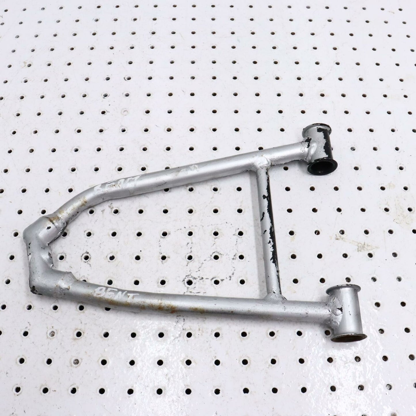 2007 POLARIS IQ 600 FRONT UPPER LEFT CONTROL A ARM 2203019-067