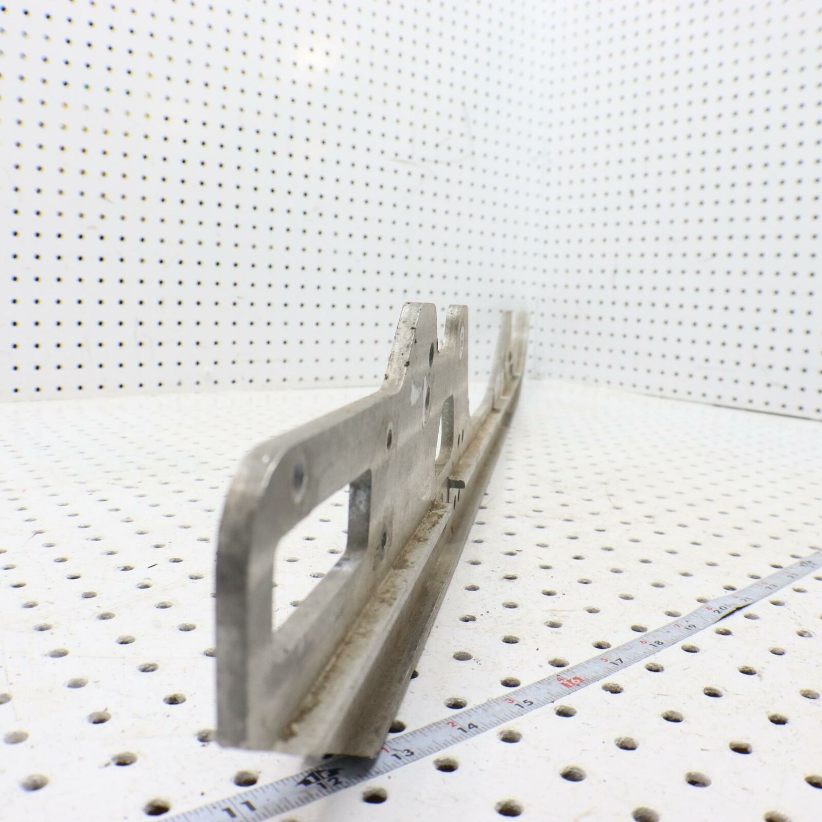 2007 POLARIS IQ 600 RIGHT SLIDING SKID FRAME SUSPENSION RAIL 1542131