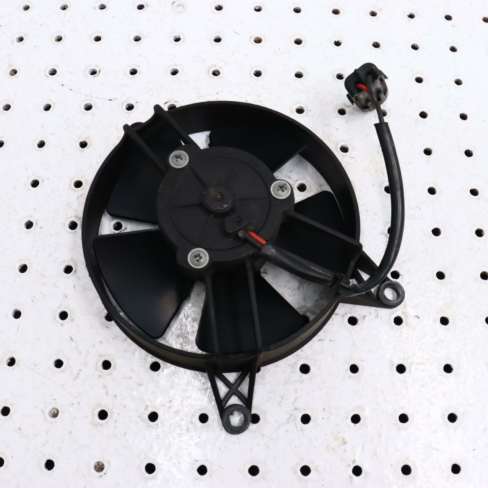 2006 POLARIS SWITCHBACK ENGINE RADIATOR COOLING FAN 2202944; 1240621