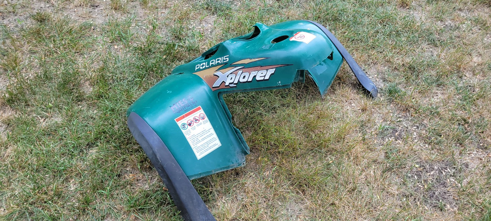 1998 Polaris Xplorer 400l Front Fender 2631928-195 2632303-195