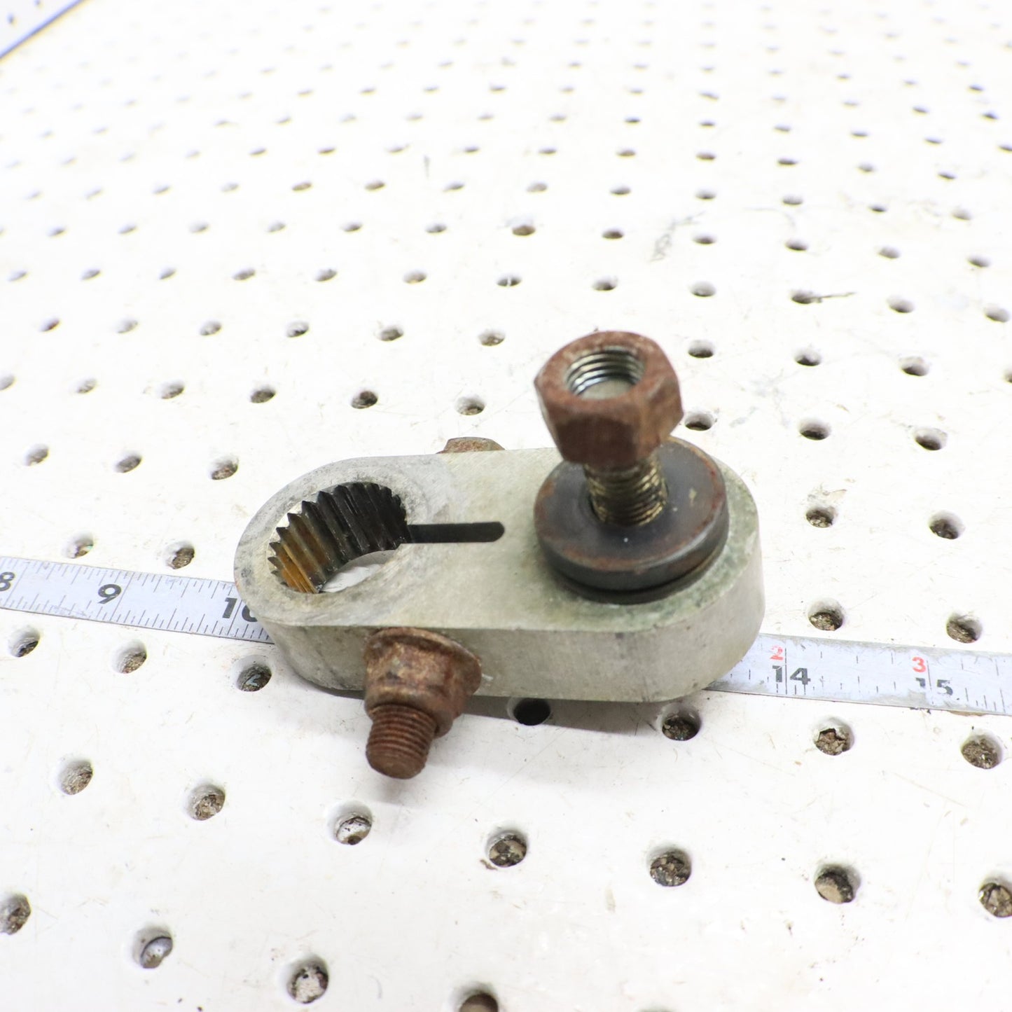 2007 Polaris Iq 600 Rear Arm 1541967; 3514331; 5134046